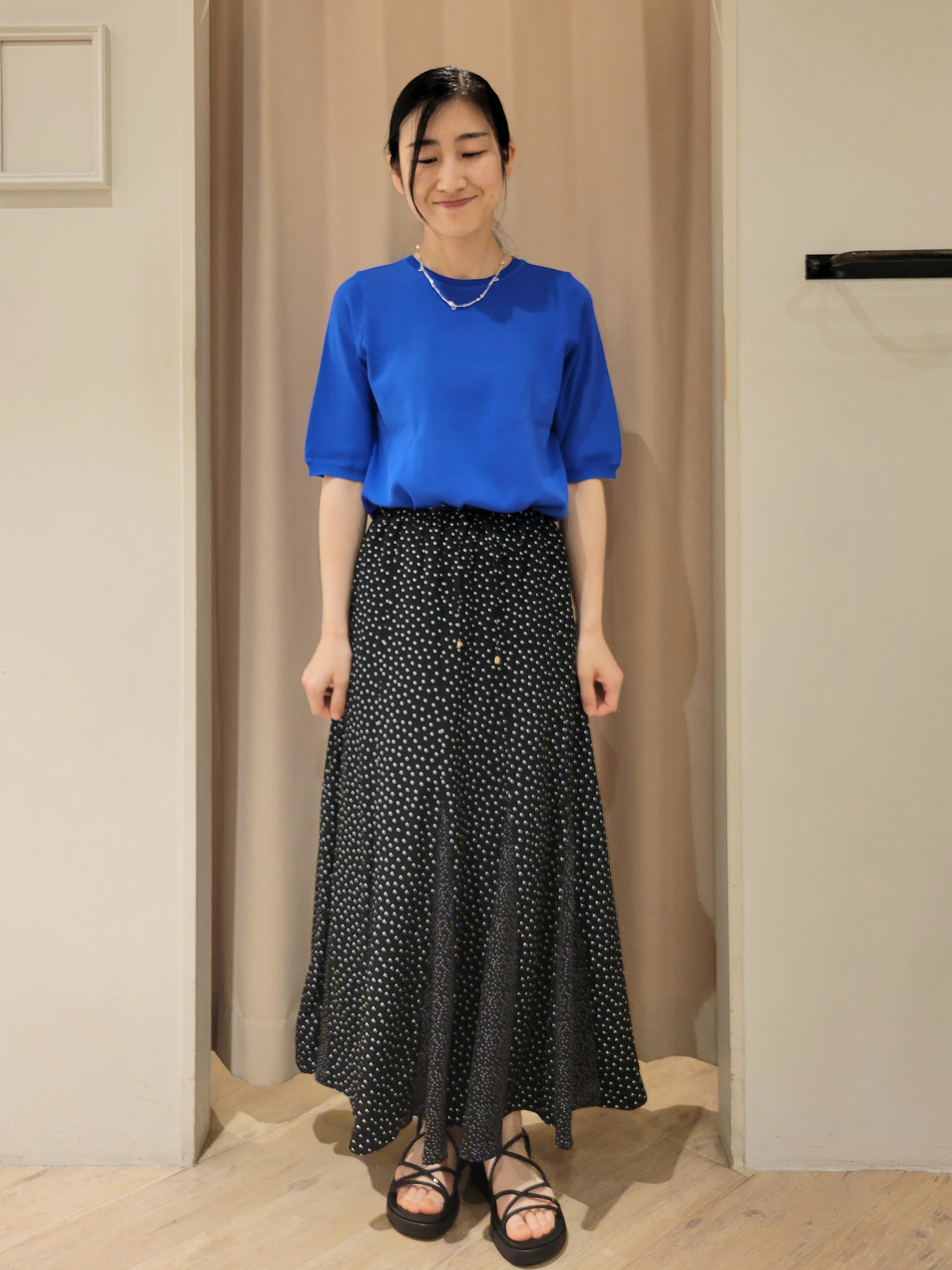 いそさんの「grove｜気温調整にも◎ブラウス感覚で羽織れるシアーブルゾン」を使ったコーディネート