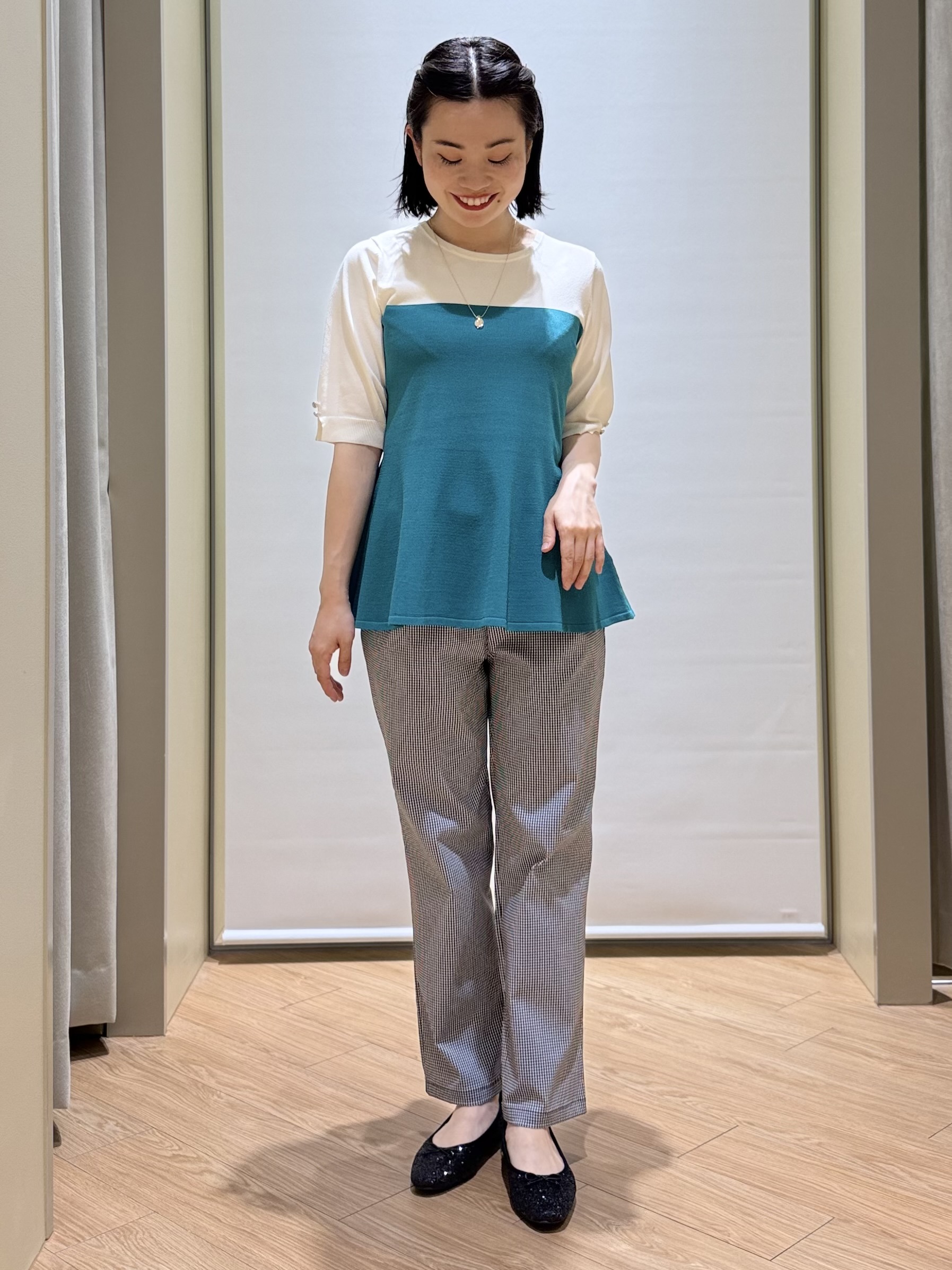 あんりさんの「grove｜【体型カバー/UV】一枚でコーデが決まる、配色フレアニットプルオーバー」を使ったコーディネート