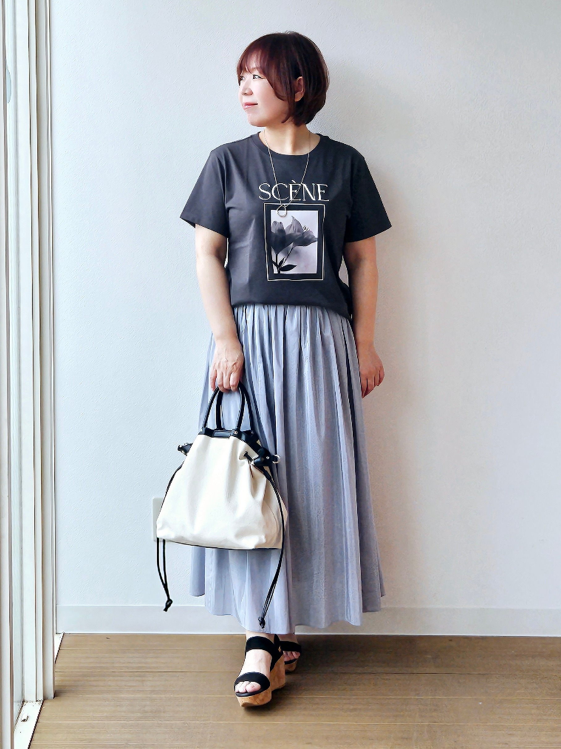 やじまさんの「UNTITLED｜【ロゴ/プリント】グラフィックTシャツ」を使ったコーディネート