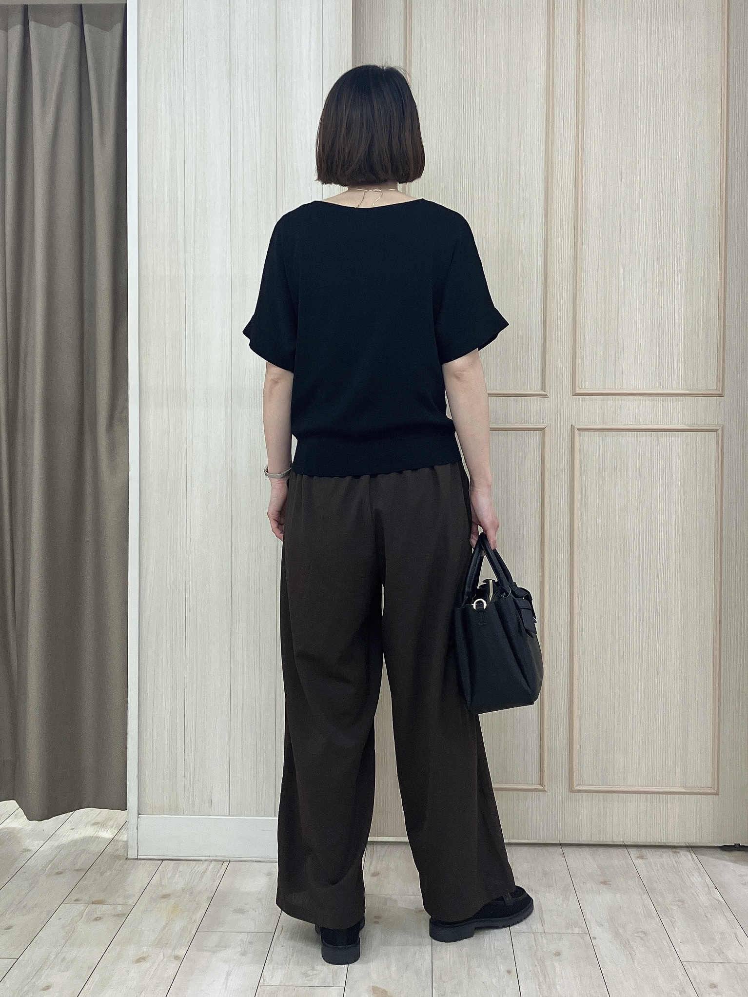 Turnerさんの「SHOO･LA･RUE｜【毎日洗える/UV】二の腕隠れる さらっとドルマン半袖ニット」を使ったコーディネート