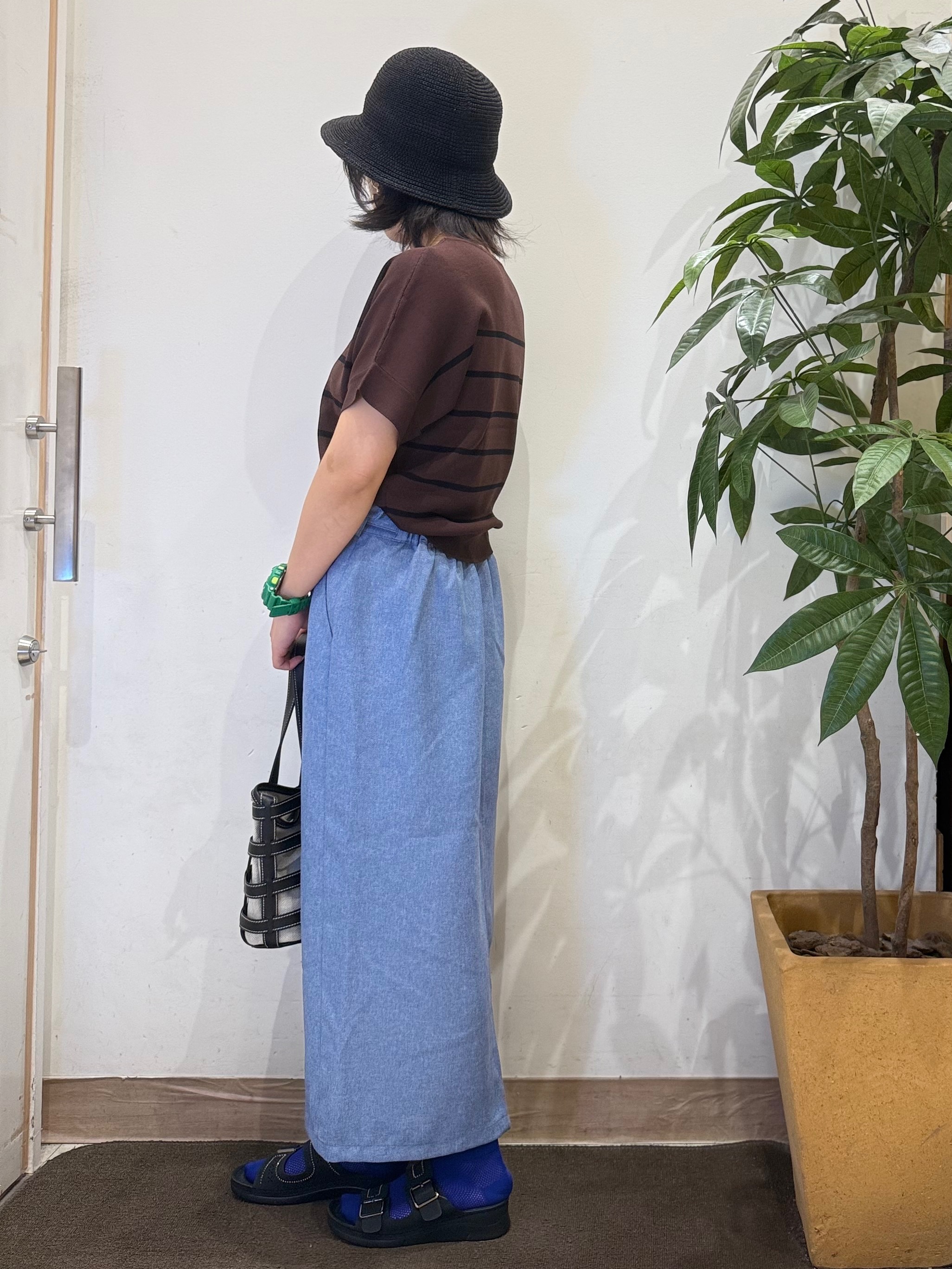 misakiさんの「SHOO･LA･RUE｜【毎日洗える/UV】二の腕隠れる さらっとドルマン半袖ニット」を使ったコーディネート