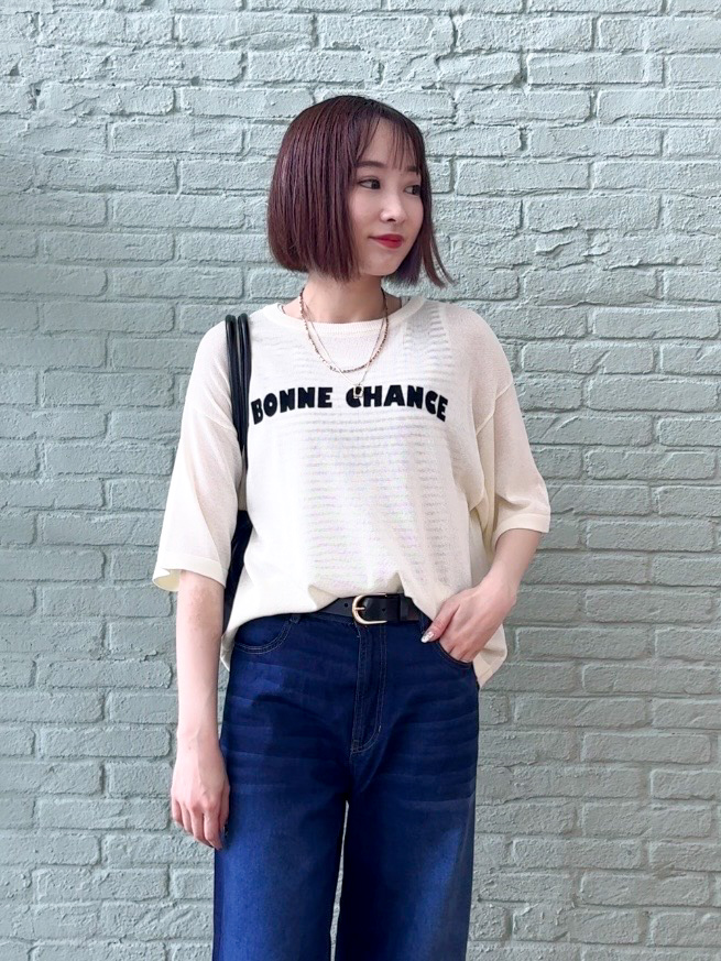 𝐜𝐡𝐢𝐤𝐚さんの「SHOO･LA･RUE｜【体型カバー】程よい透け感 デザインアソート 5分袖シアーニット」を使ったコーディネート