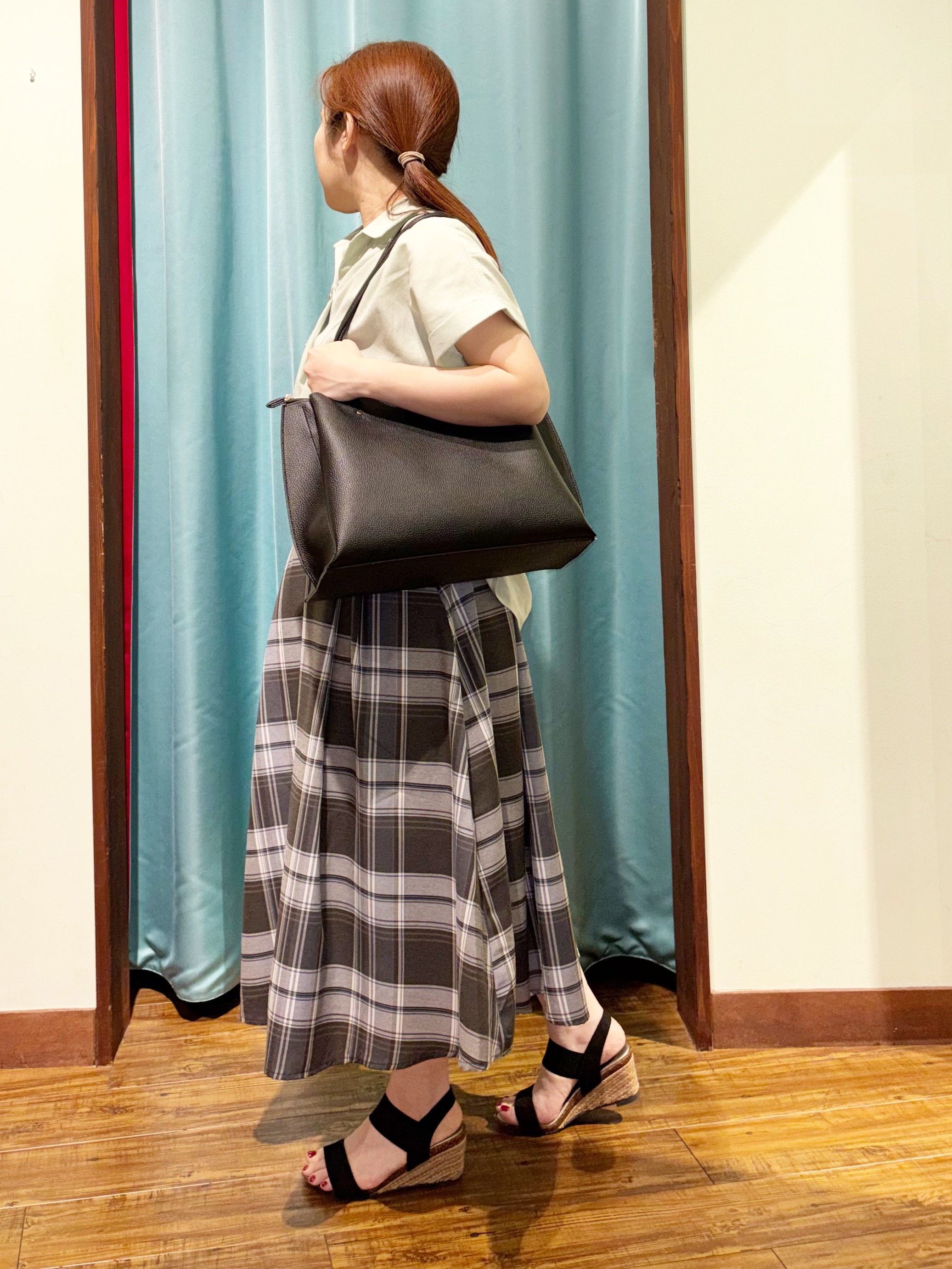 tukiさんの「SHOO･LA･RUE｜【UV/吸水速乾/抗菌防臭】インせず着られる フレンチリネンスキッパーシャツ」を使ったコーディネート