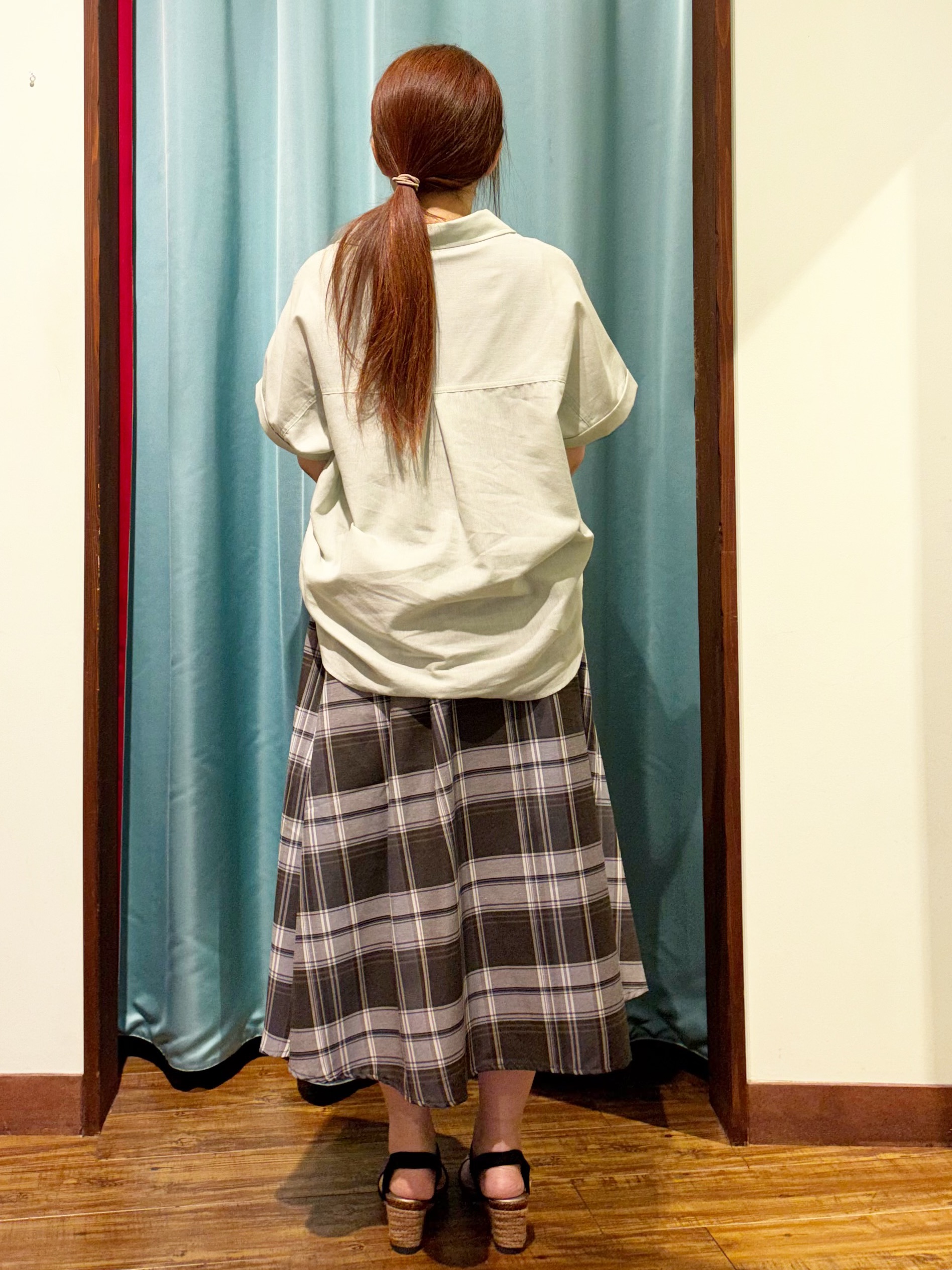 tukiさんの「SHOO･LA･RUE｜【UV/吸水速乾/抗菌防臭】インせず着られる フレンチリネンスキッパーシャツ」を使ったコーディネート