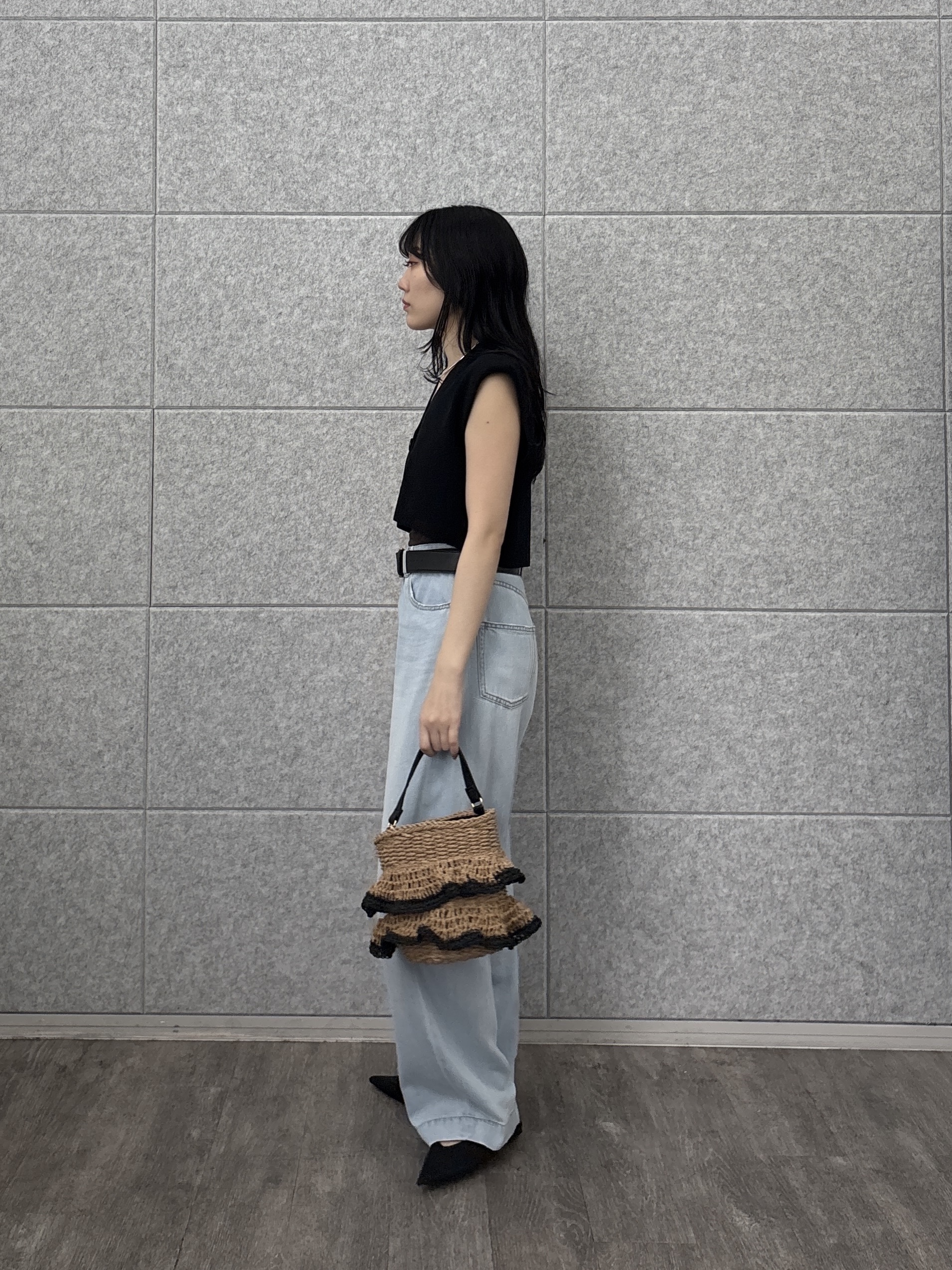 rinaさんの「INDIVI｜立体フリル編みバッグ」を使ったコーディネート