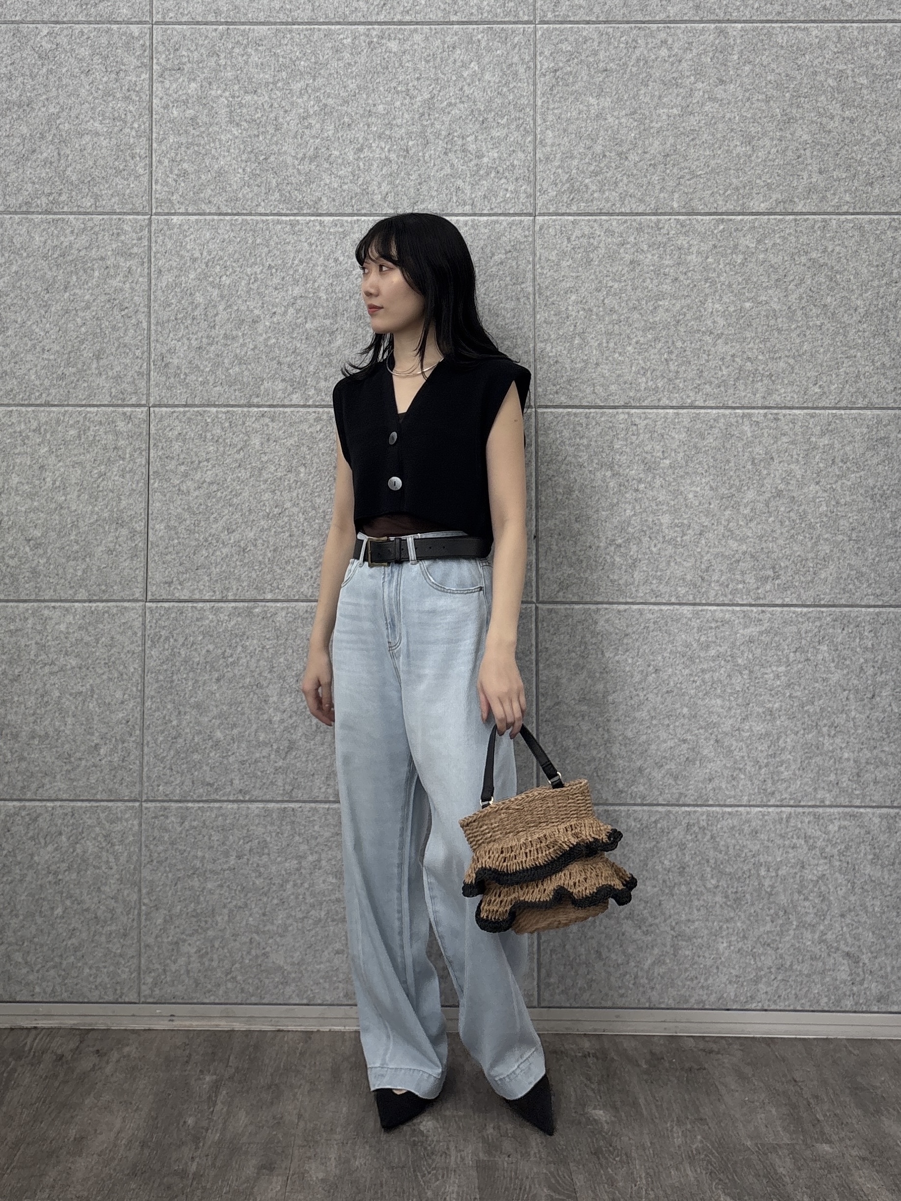 rinaさんの「INDIVI｜立体フリル編みバッグ」を使ったコーディネート