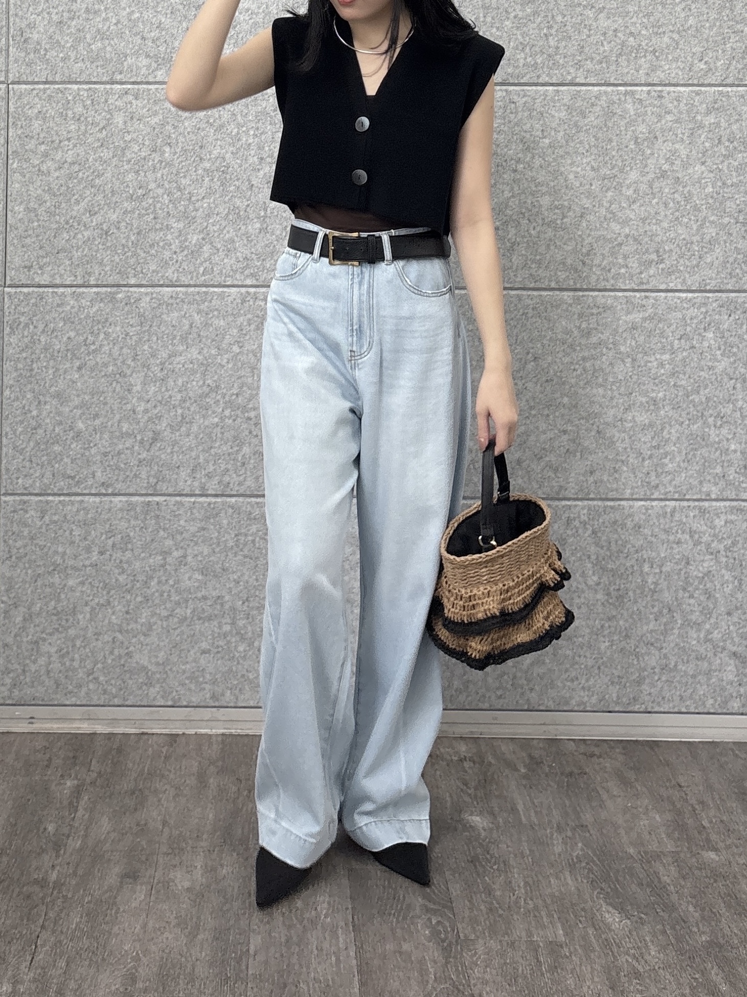 rinaさんの「INDIVI｜立体フリル編みバッグ」を使ったコーディネート