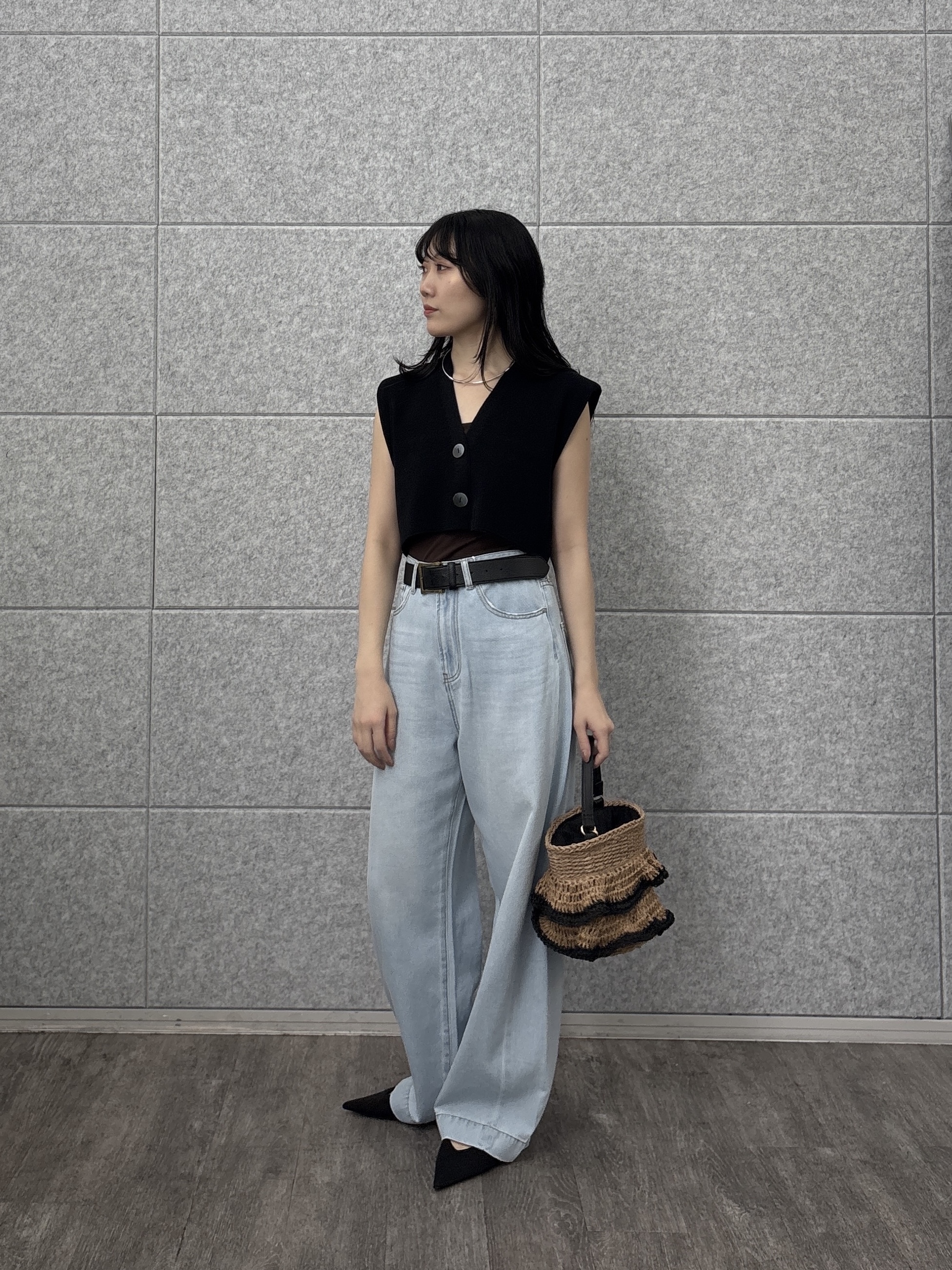 rinaさんの「INDIVI｜立体フリル編みバッグ」を使ったコーディネート