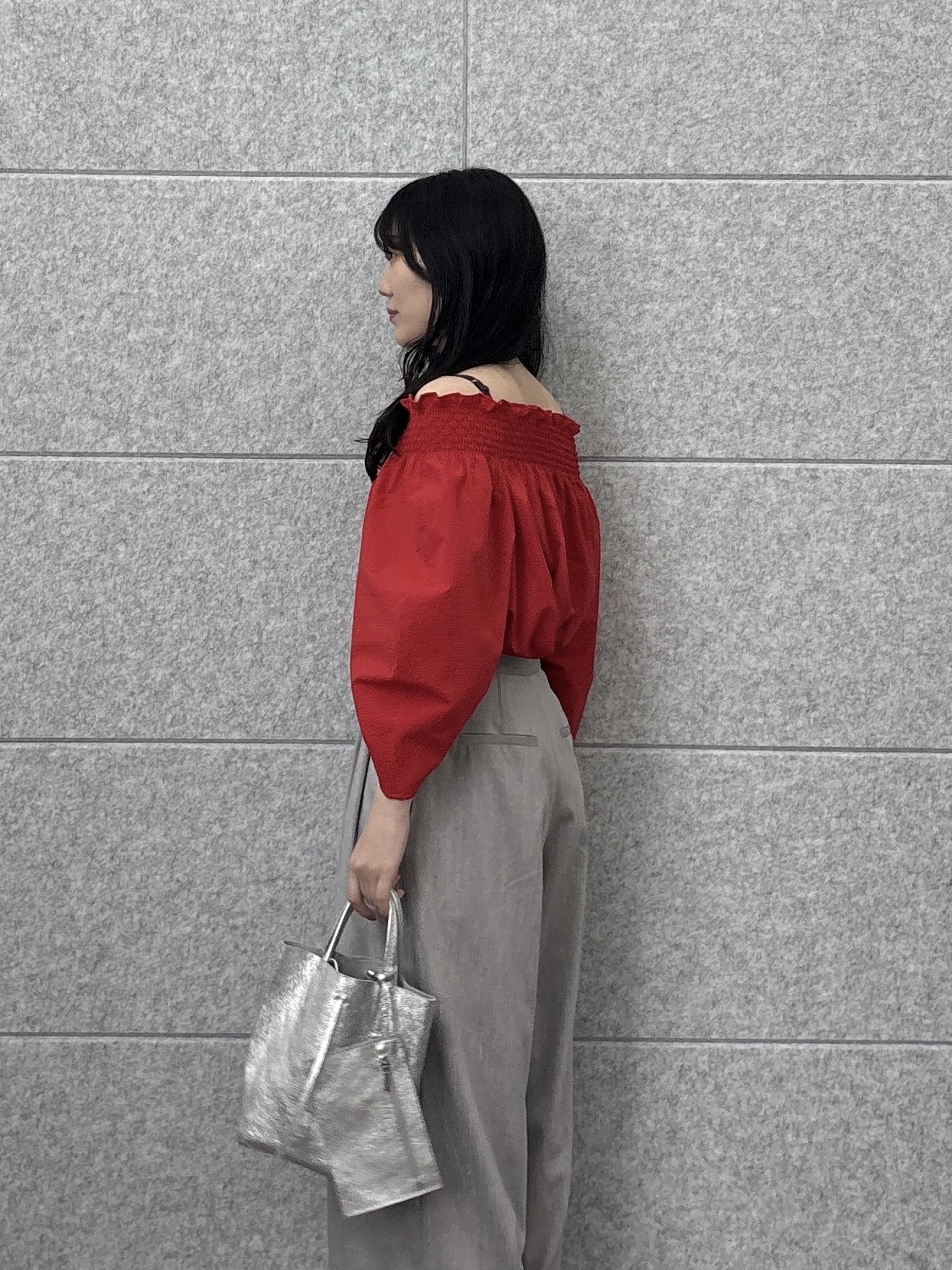rinaさんの「INDIVI｜サッカーオフショルブラウス【再入荷／2WAY】」を使ったコーディネート