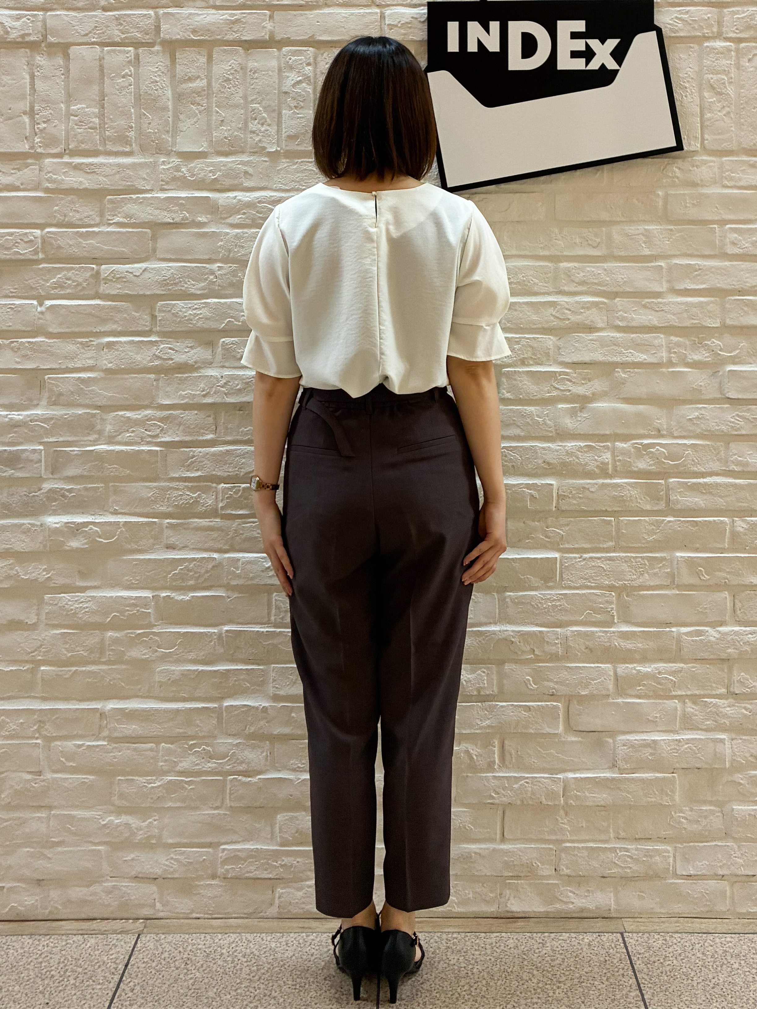 mihaさんの「index｜【接触冷感／吸水速乾】タックパフスリーブブラウス《防シワ／洗濯機OK／XS～3L／8col》」を使ったコーディネート