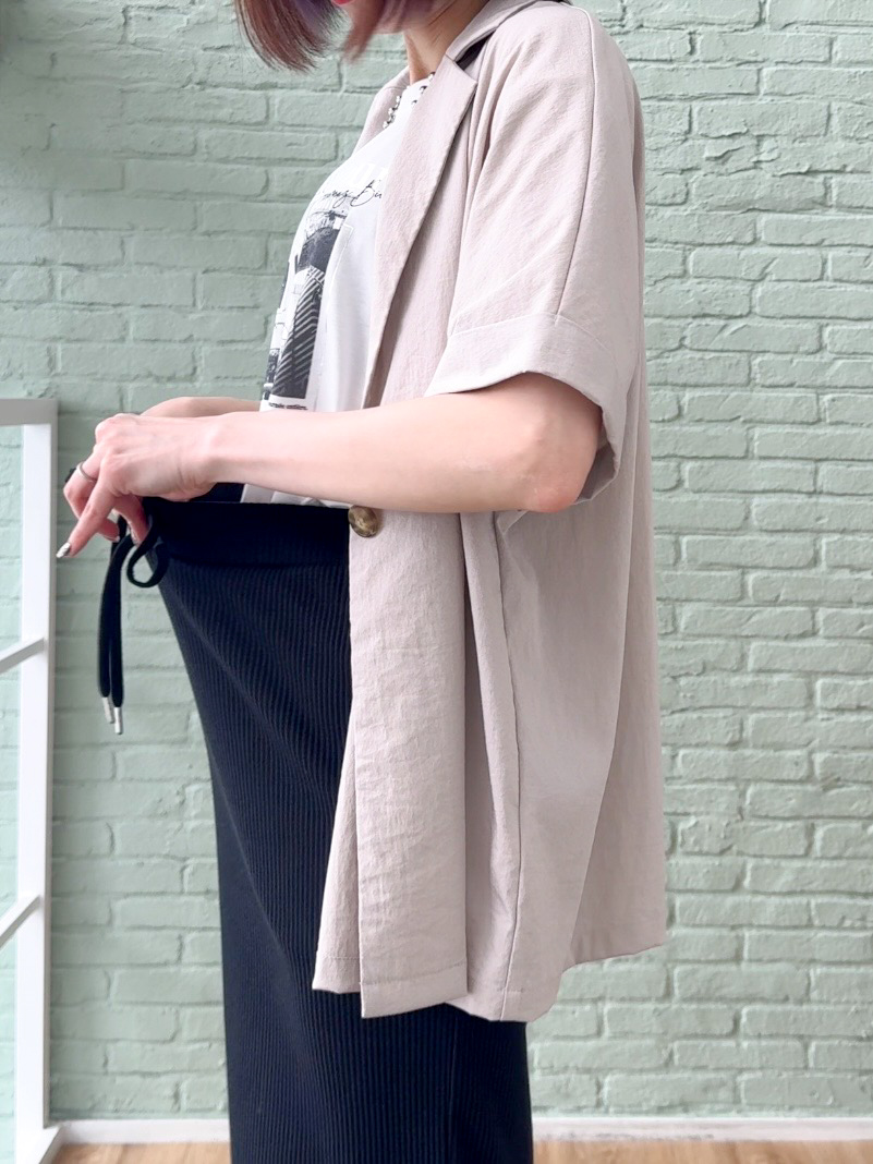 𝐜𝐡𝐢𝐤𝐚さんの「SHOO･LA･RUE｜【高レビュー/洗濯機可/セットアップ可】軽凛(かろりん) 半袖ジャケット」を使ったコーディネート