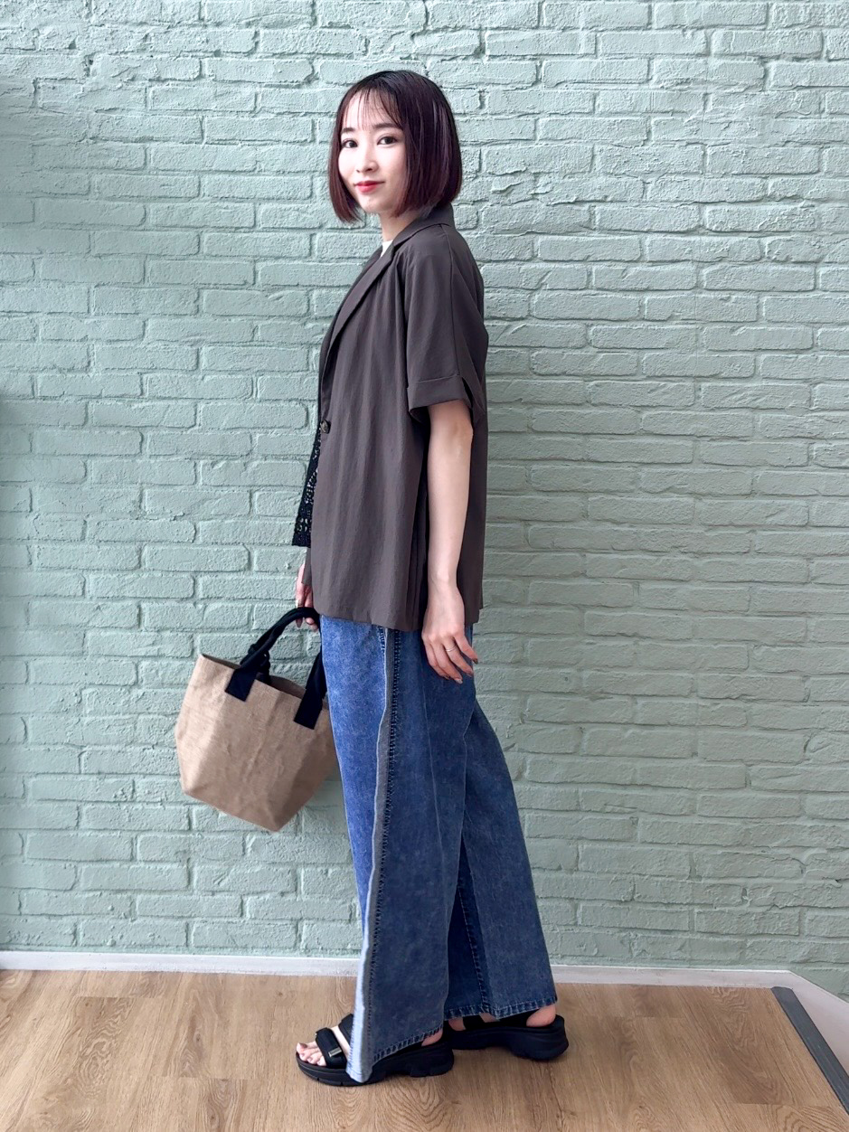 𝐜𝐡𝐢𝐤𝐚さんの「SHOO･LA･RUE｜【高レビュー/洗濯機可/セットアップ可】軽凛(かろりん) 半袖ジャケット」を使ったコーディネート