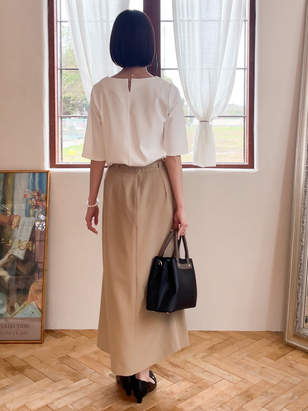 NATSUMIさんの「grove｜【二の腕カバー/すっきり見え・抗菌防臭/UVカット】きちんと素材のボートネックTシャツ」を使ったコーディネート