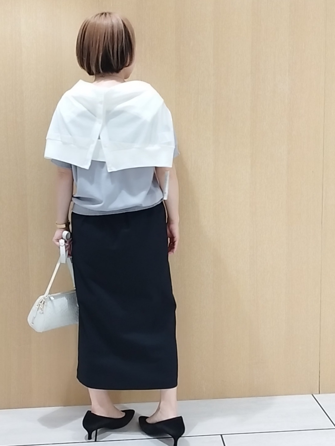s u g iさんの「UNTITLED｜【接触冷感/汗染み防止/吸水速乾/UVカット】シャーリングプルオーバー」を使ったコーディネート