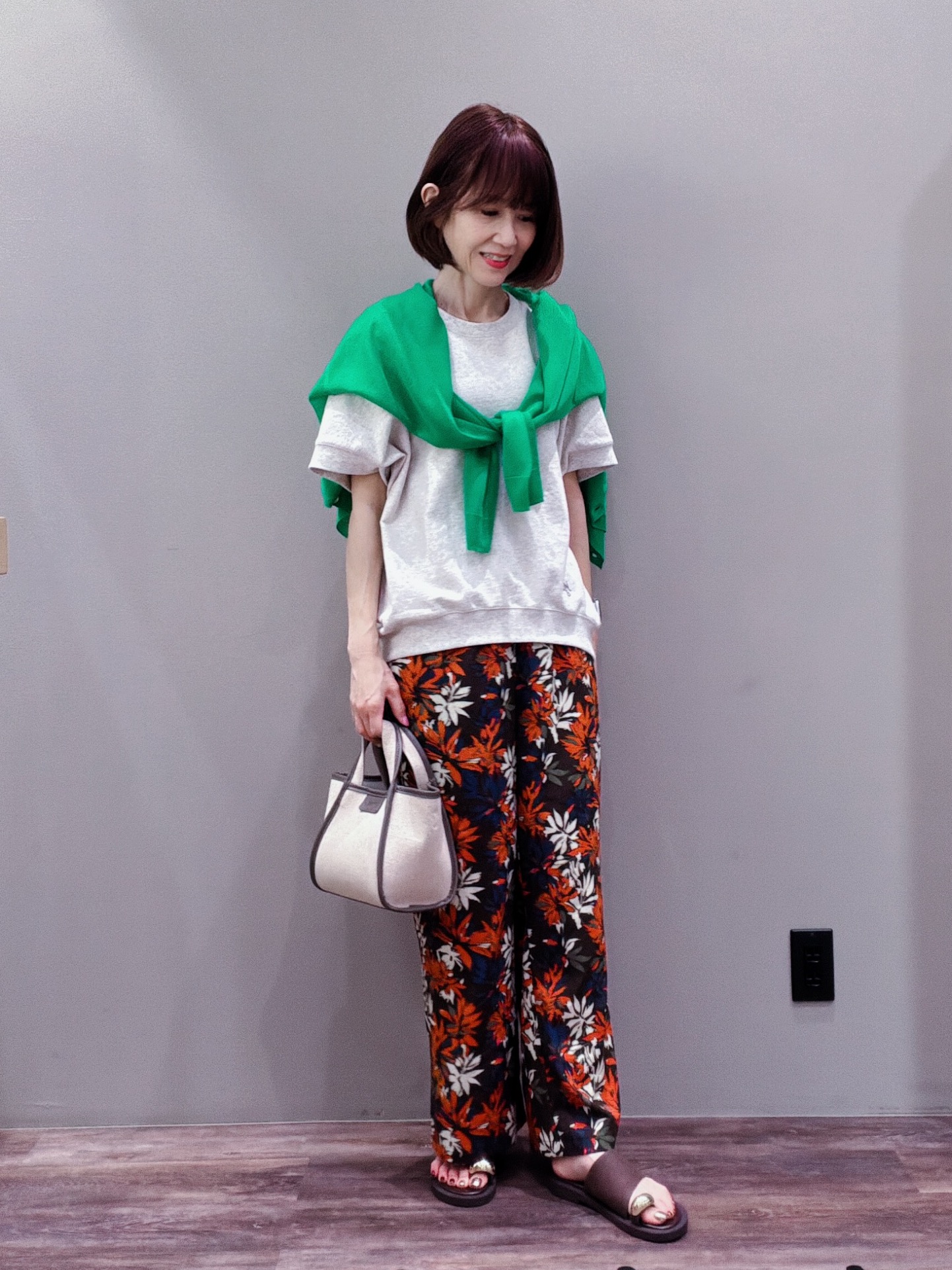Satoさんの「Dessin｜【洗える】ミニ裏毛ドルマンスリーブプルオーバー」を使ったコーディネート
