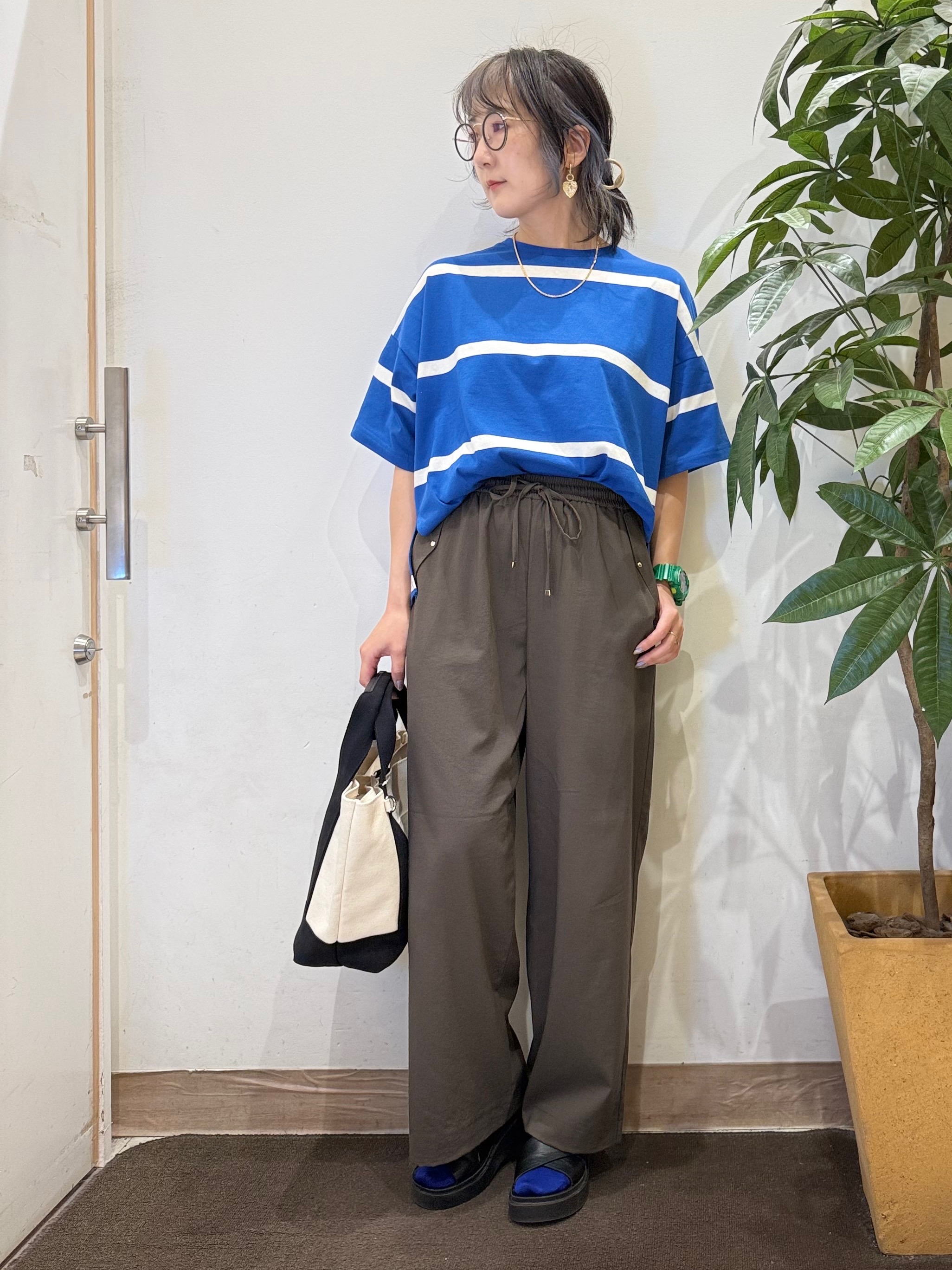 misakiさんの「SHOO･LA･RUE｜【S-LL】涼しげで爽やか 太ボーダー斜め切り替えTシャツ」を使ったコーディネート