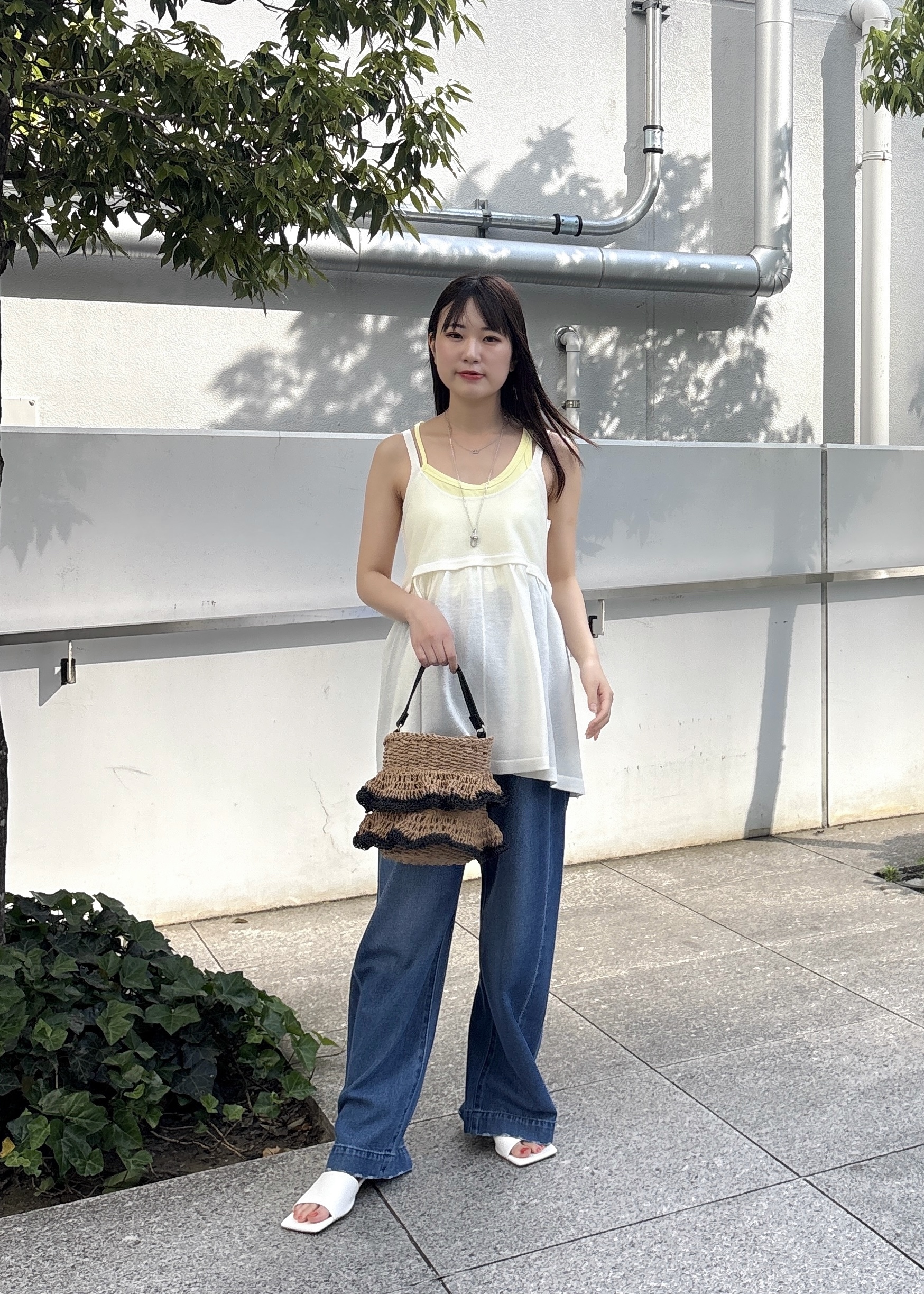 Renoさんの「INDIVI｜ギャザーフレアニットキャミ」を使ったコーディネート