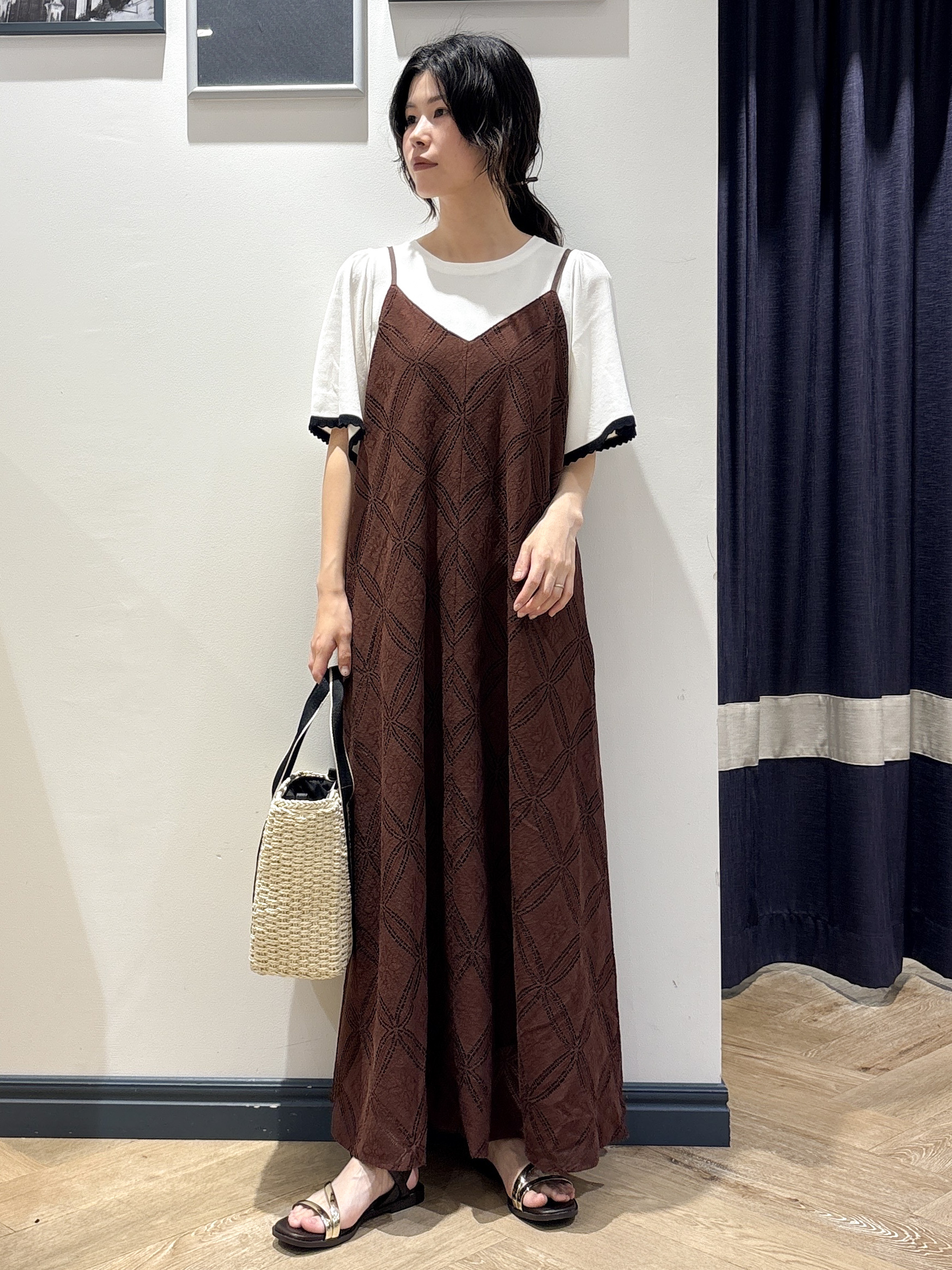 kikiさんの「grove｜高評価！【シリーズ累計36万枚！名品ニット】やわらかドライタッチ スカラップスリーブニット」を使ったコーディネート