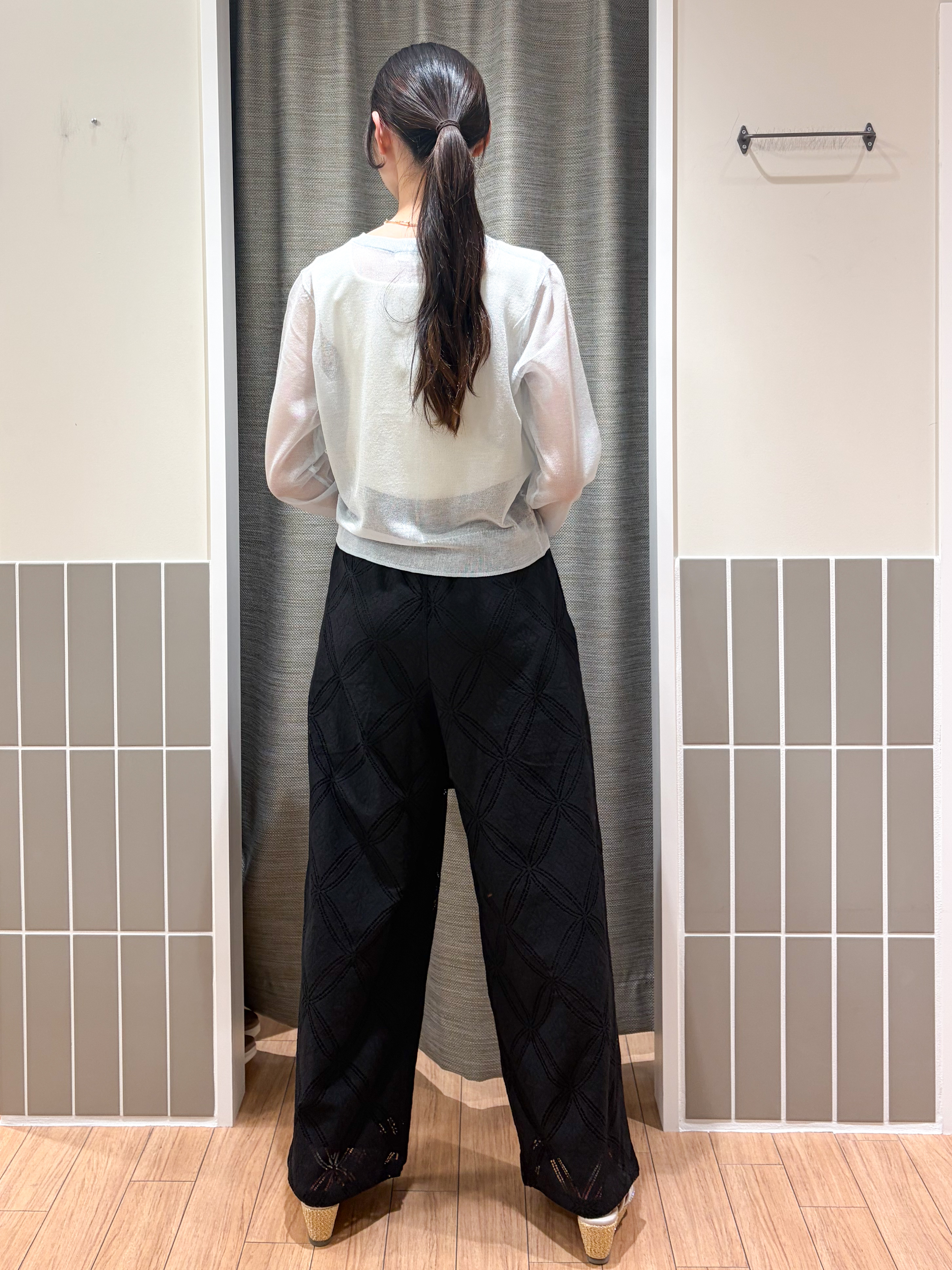 Kotoさんの「grove｜高評価！【洗える/名品】大人の透け感、シアーカーディガン」を使ったコーディネート
