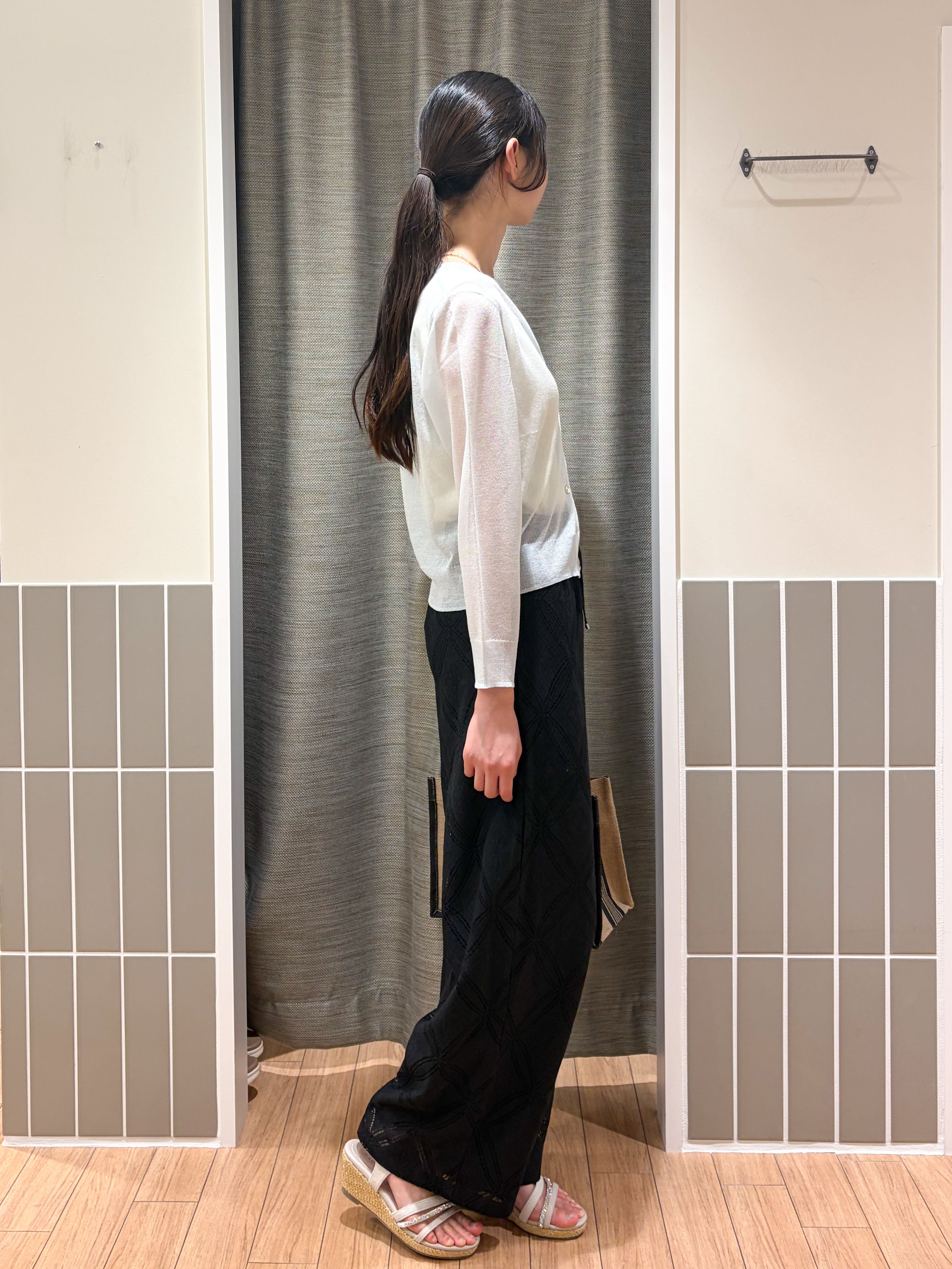 Kotoさんの「grove｜高評価！【洗える/名品】大人の透け感、シアーカーディガン」を使ったコーディネート