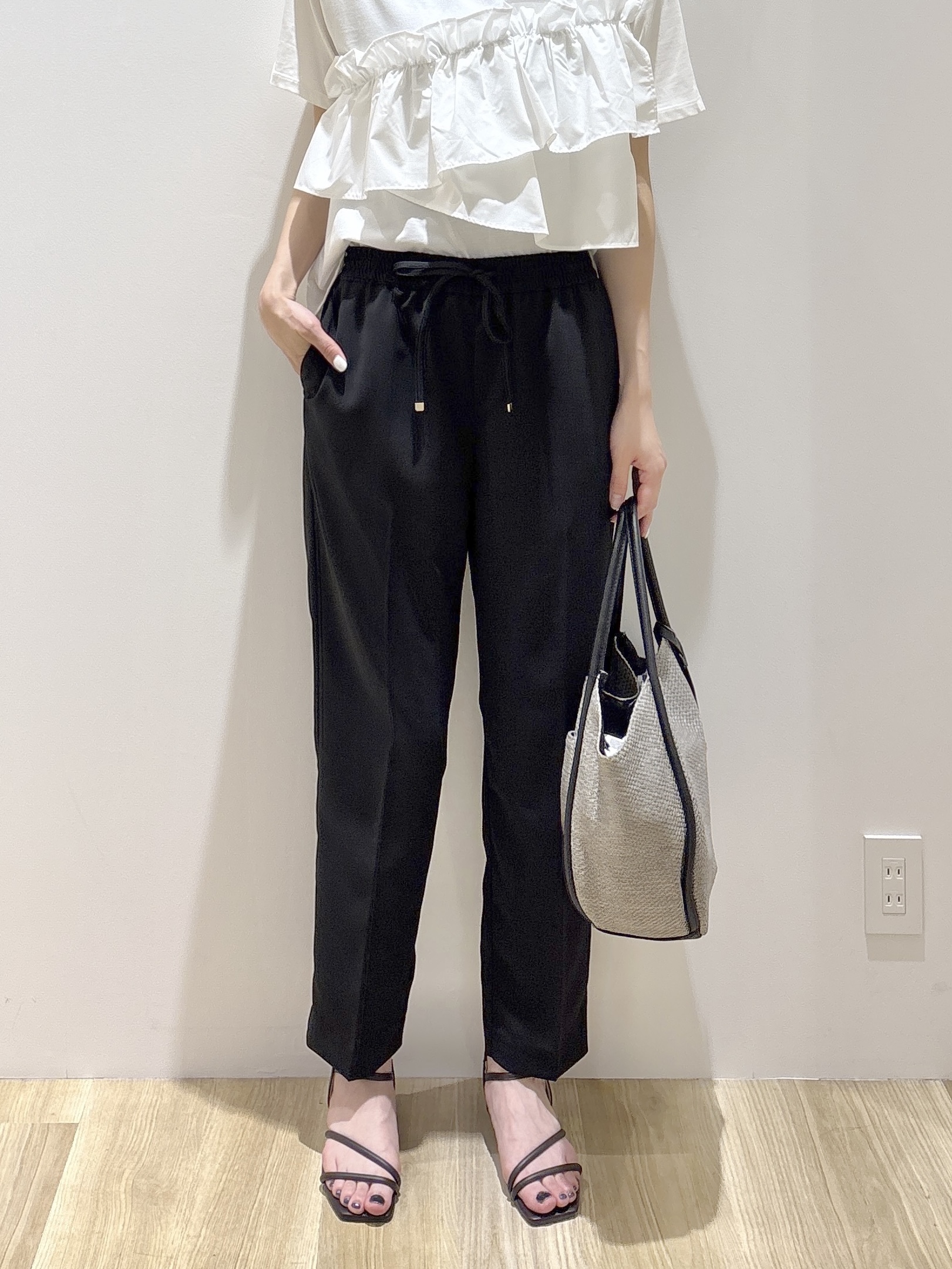 sachikoさんの「OPAQUE.CLIP｜【接触冷感】アシメフリルドッキングカットソー《洗濯機OK》」を使ったコーディネート
