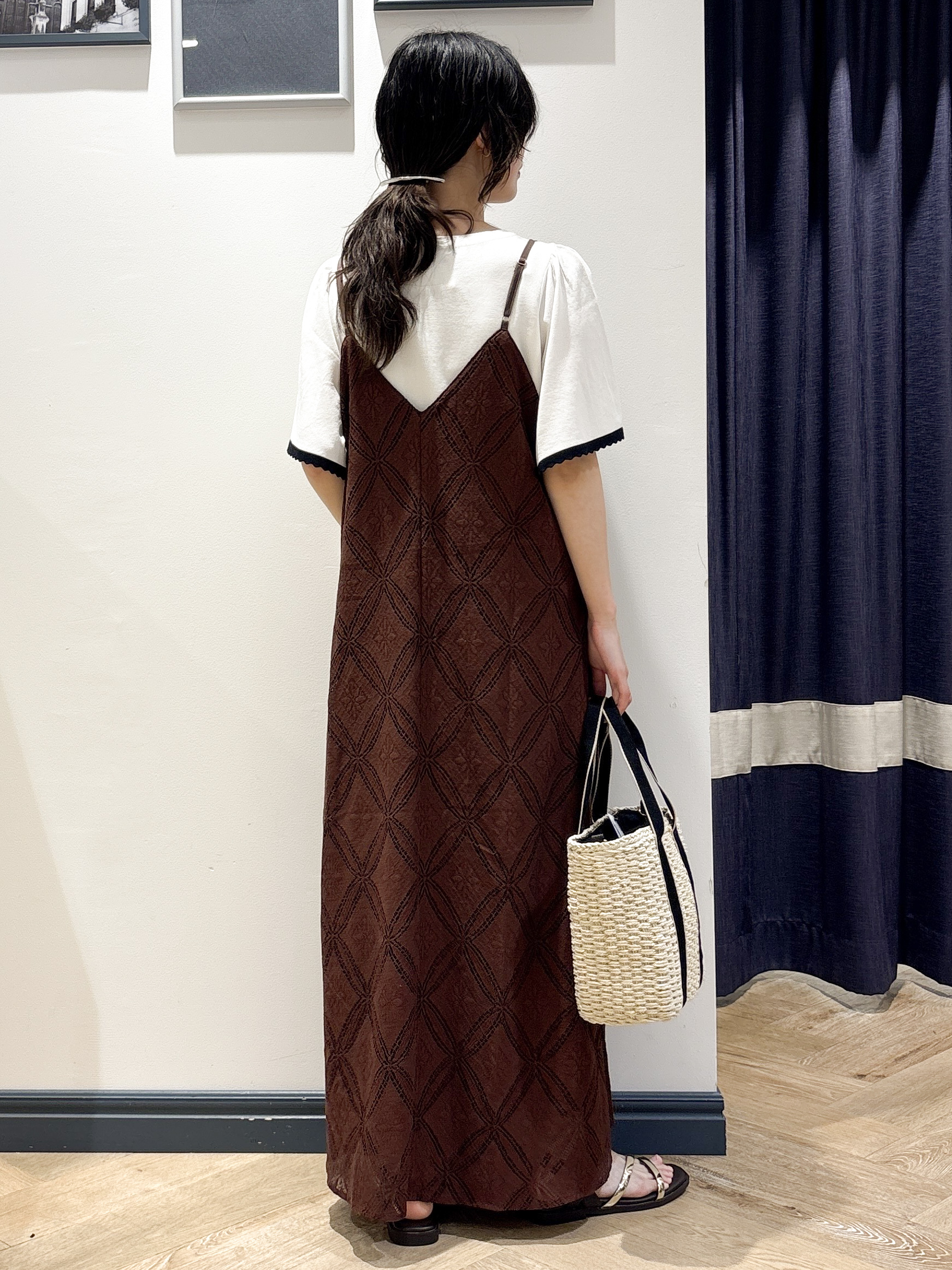 ayakaさんの「grove｜高評価！【シリーズ累計36万枚！名品ニット】やわらかドライタッチ スカラップスリーブニット」を使ったコーディネート
