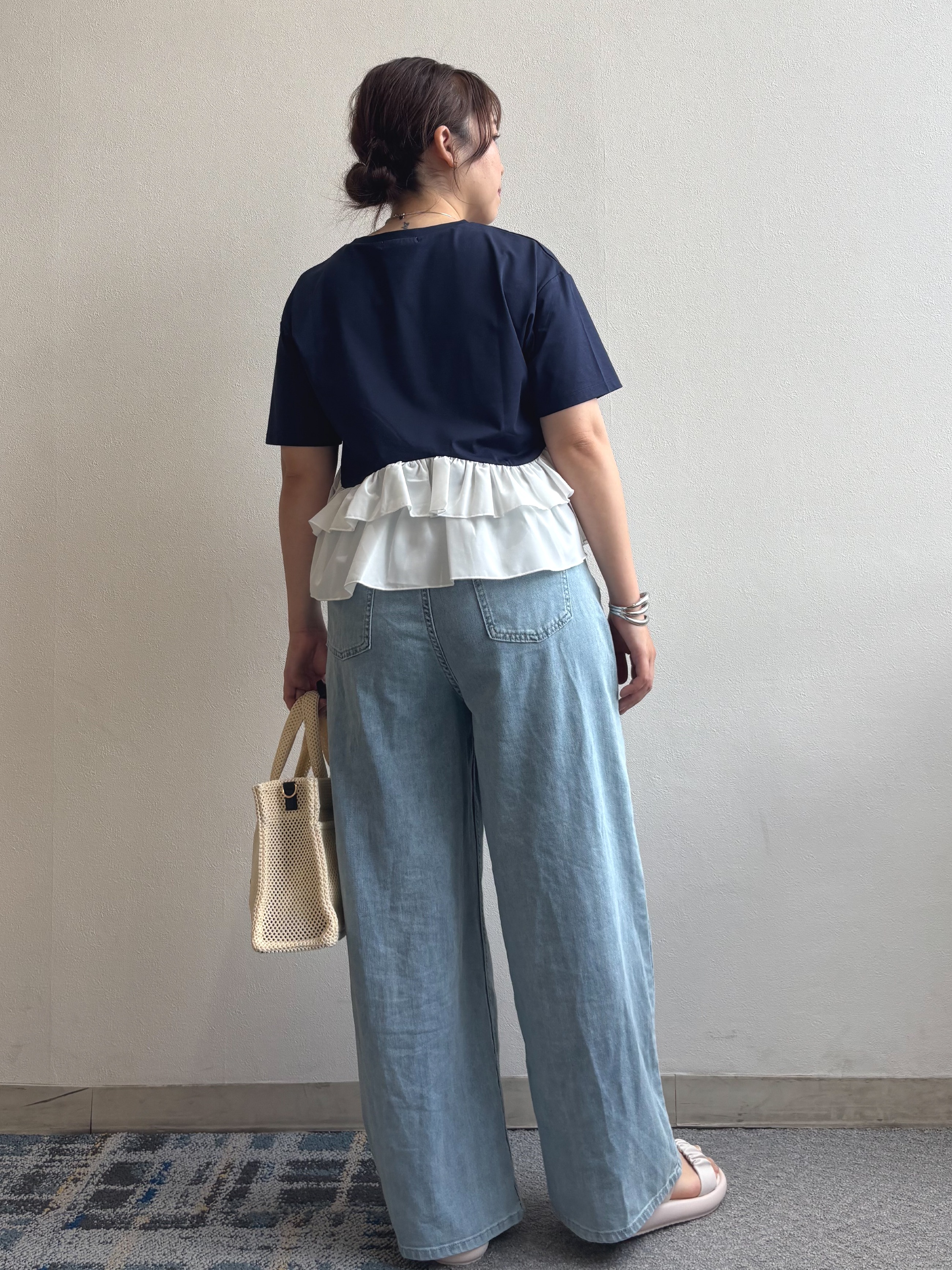 m1117さんの「OPAQUE.CLIP｜裾フリルドッキングTシャツ【洗濯機OK】」を使ったコーディネート