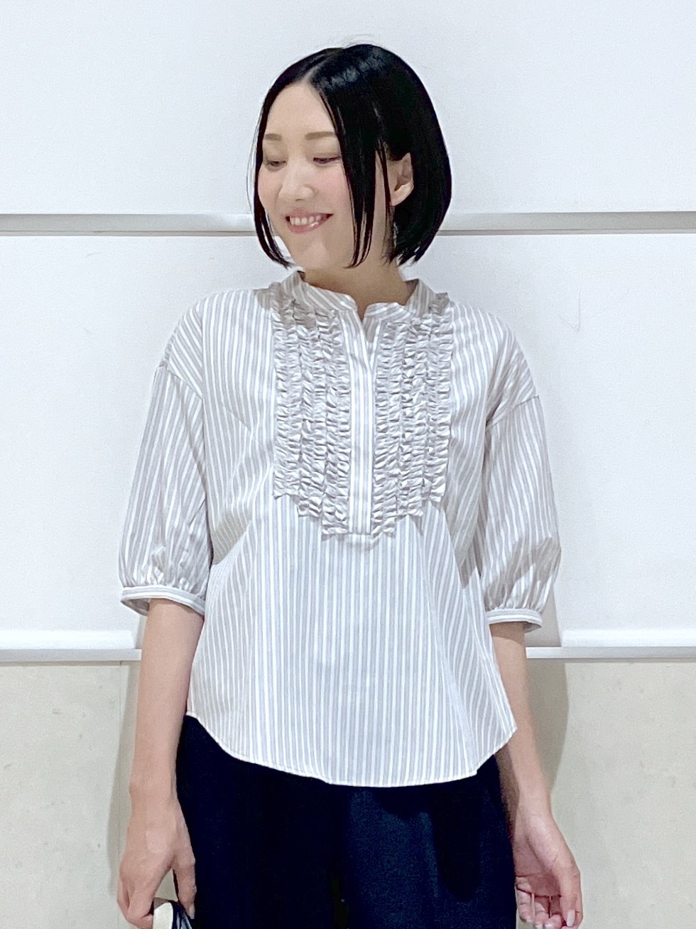 eriko さんの「Dessin｜【着映え/洗える】フロントフリル五分袖ブラウス」を使ったコーディネート