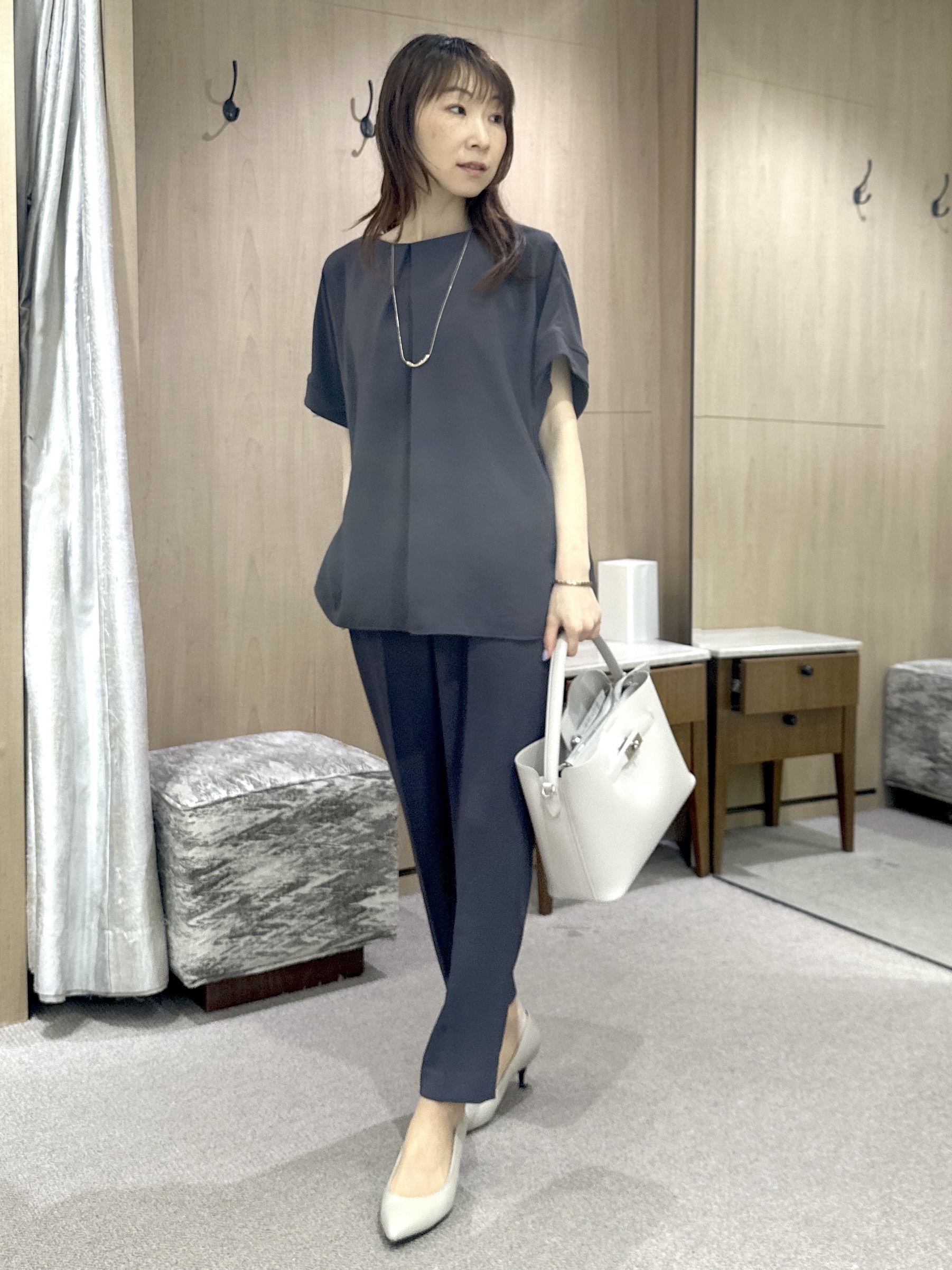 Miwaさんの「UNTITLED｜【セットアップ可/UVカット/前後2WAY】リラクシーフレンチスリーブブラウス」を使ったコーディネート