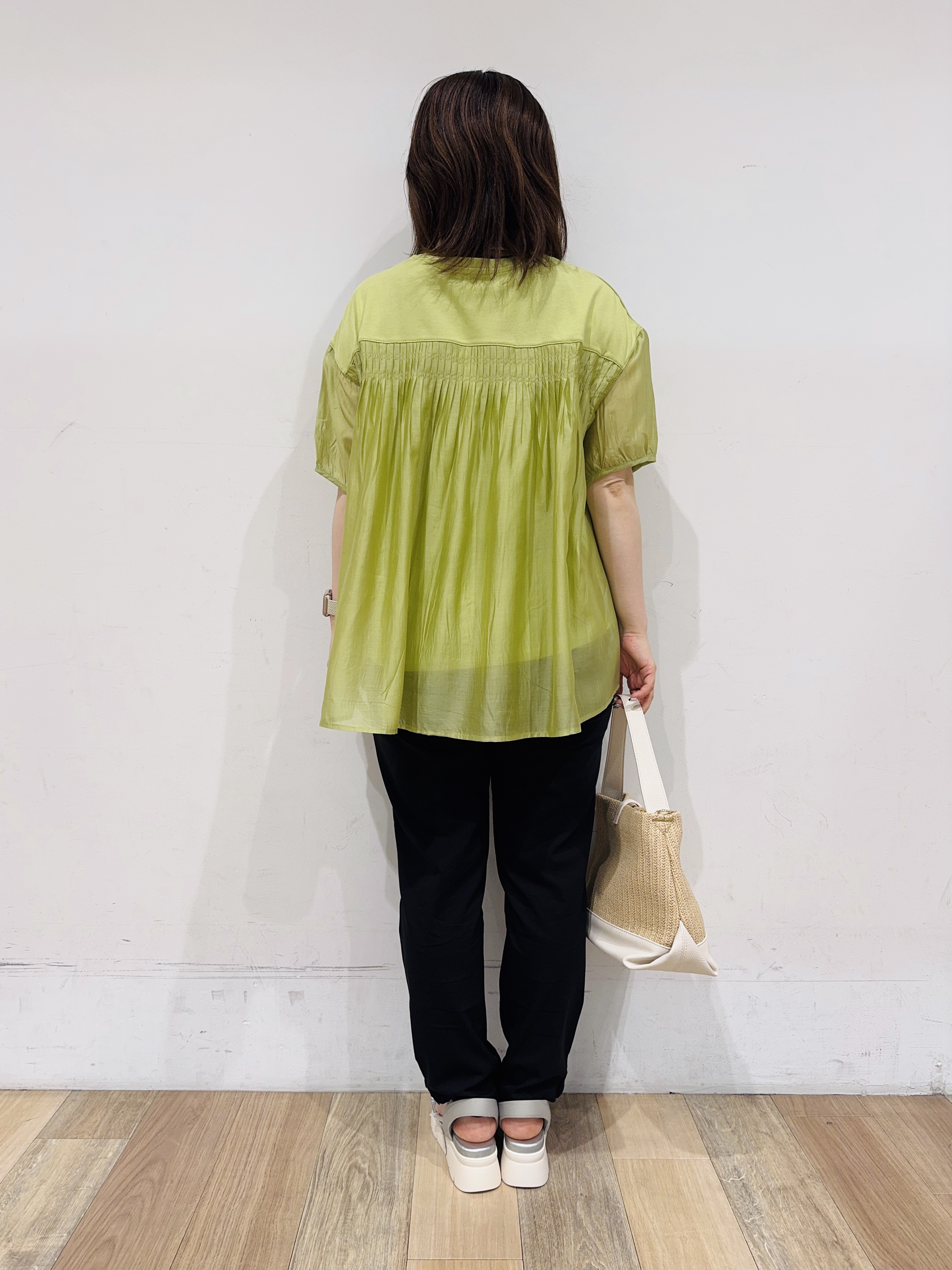 miさんの「grove｜【UVカット】体型カバー叶う、バックプリーツTシャツ」を使ったコーディネート