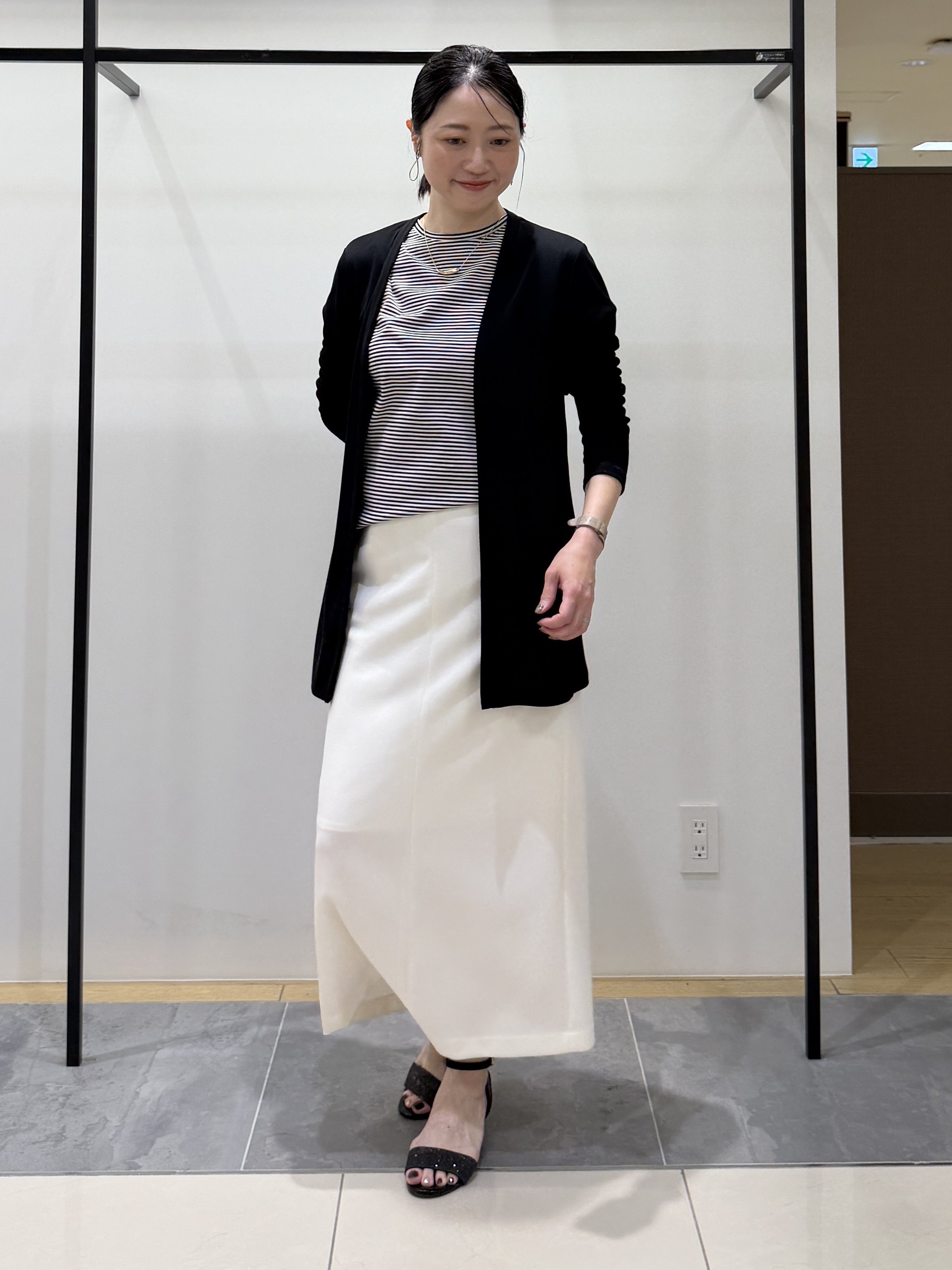shihoさんの「INDIVI｜【UVケア】着流しミドル丈カーディガンジャージ」を使ったコーディネート