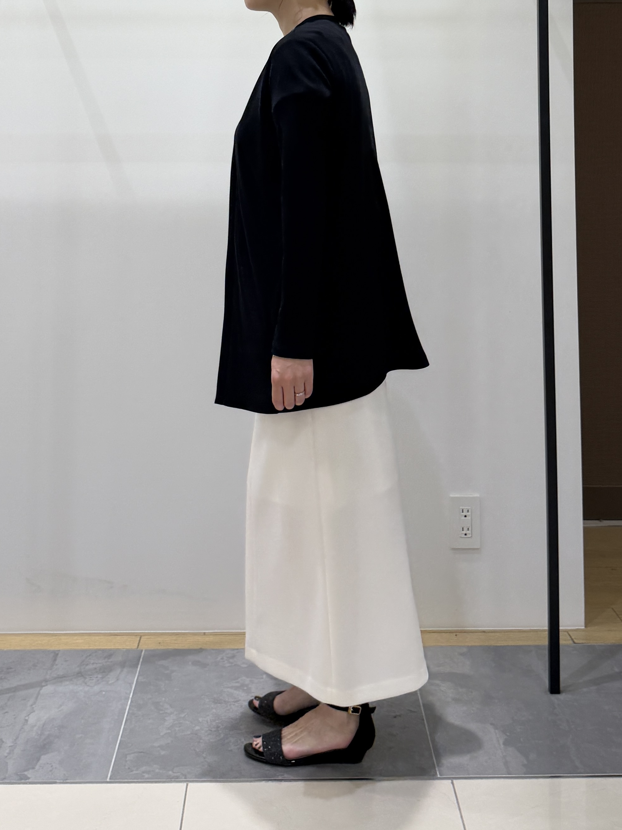 shihoさんの「INDIVI｜【UVケア】着流しミドル丈カーディガンジャージ」を使ったコーディネート