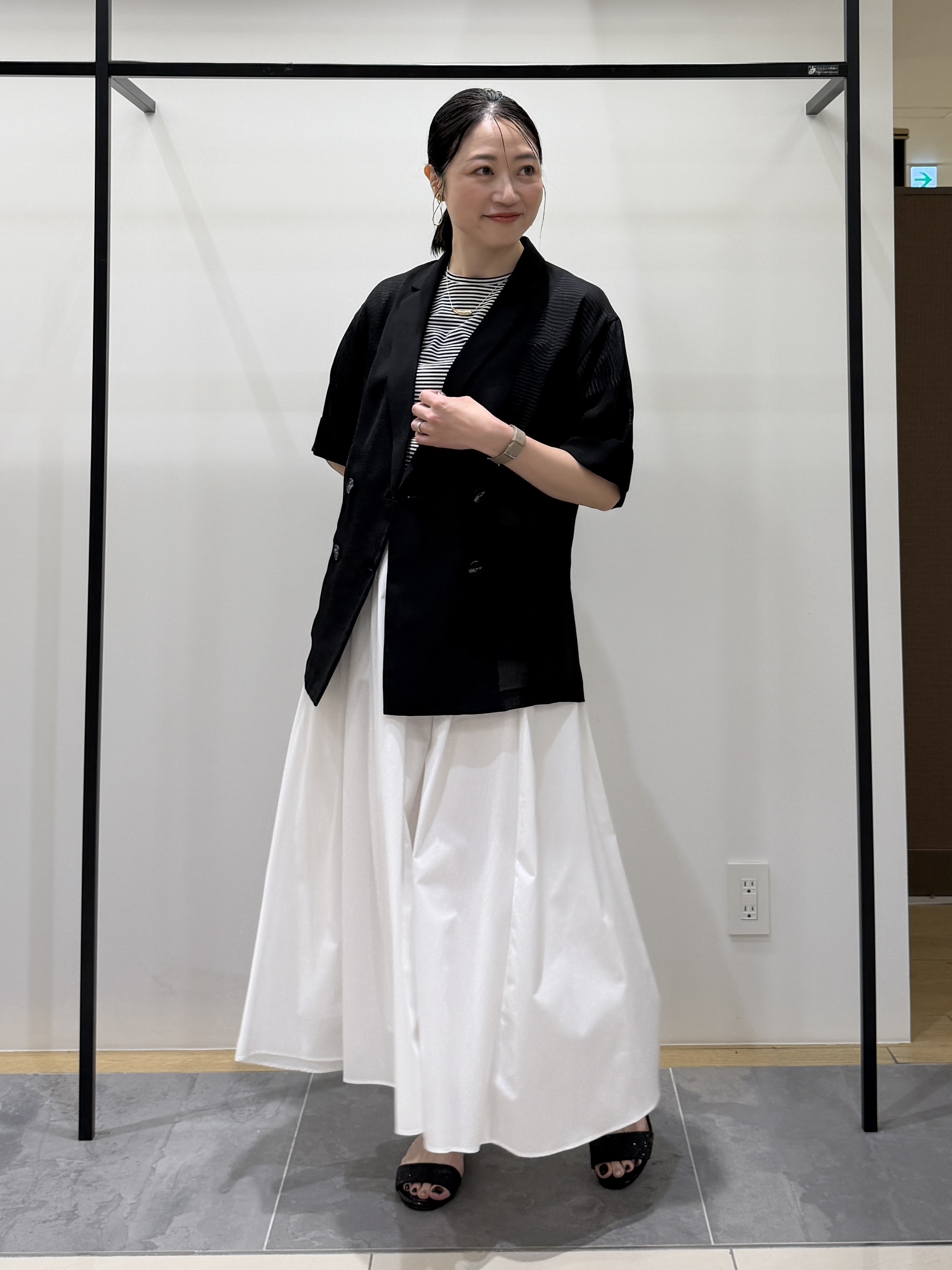 shihoさんの「INDIVI｜【洗える／メッシュ素材／SETUP可能】半袖シアージャケット」を使ったコーディネート