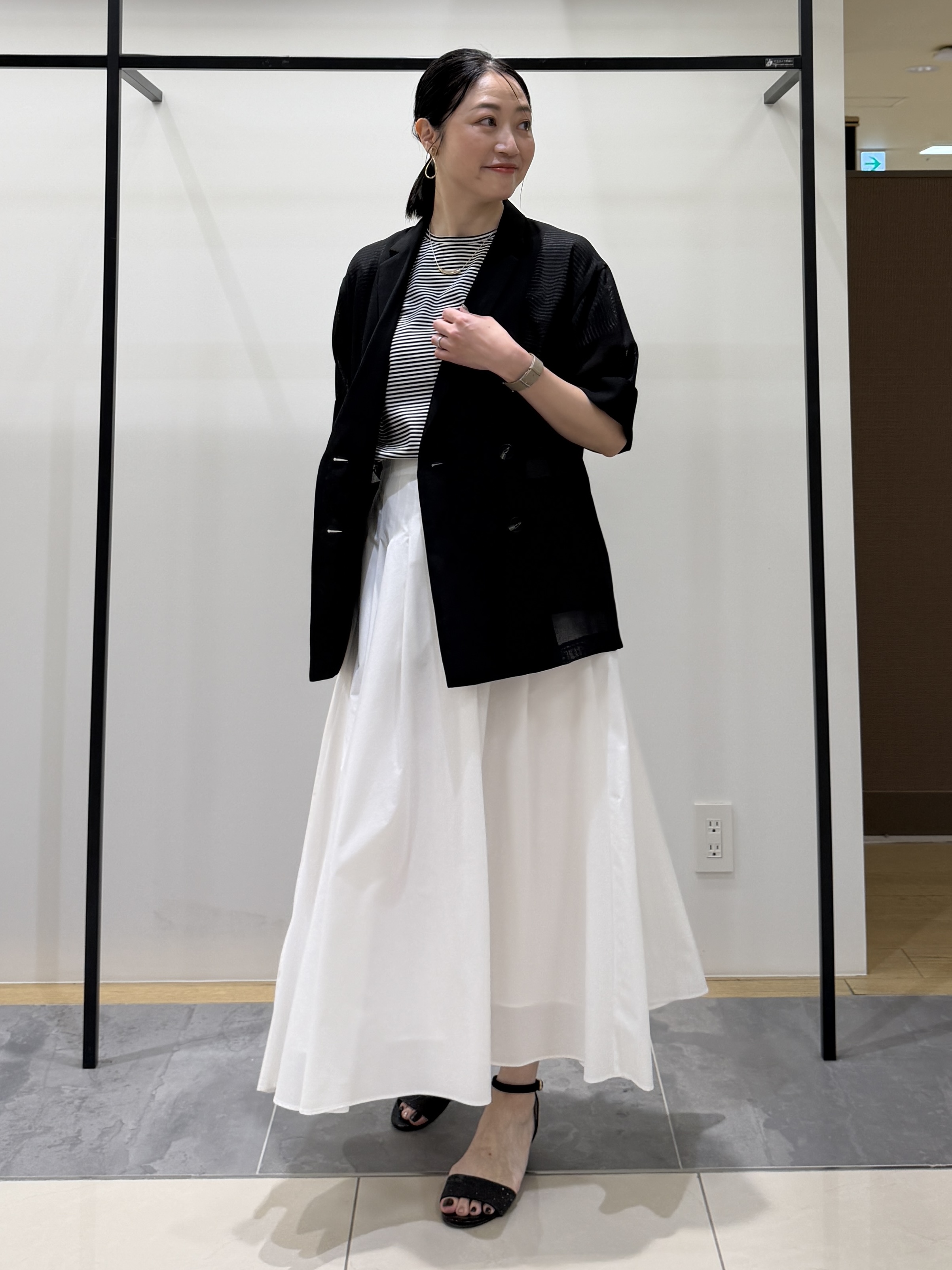 shihoさんの「INDIVI｜【洗える／メッシュ素材／SETUP可能】半袖シアージャケット」を使ったコーディネート