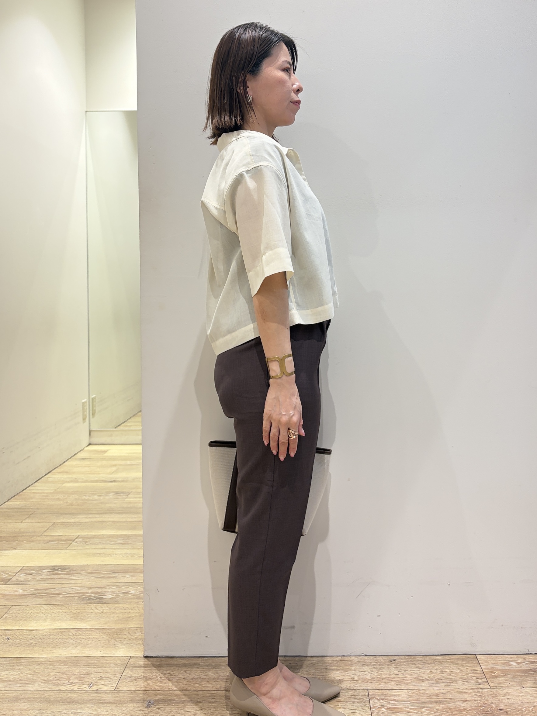 YUKOさんの「index｜【接触冷感】ビジューキーネックフレンチトップス《UVケア／洗濯機OK／XS～3L／8col》」を使ったコーディネート