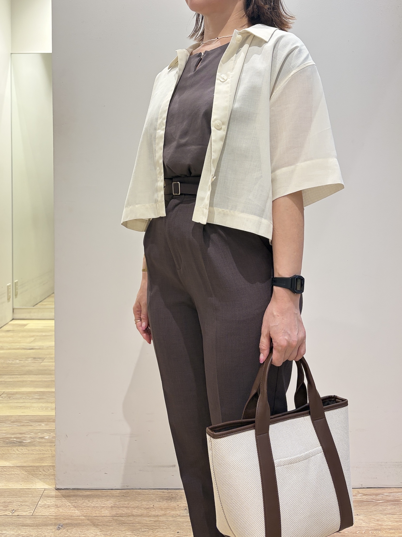 YUKOさんの「index｜【接触冷感】ビジューキーネックフレンチトップス《UVケア／洗濯機OK／XS～3L／8col》」を使ったコーディネート