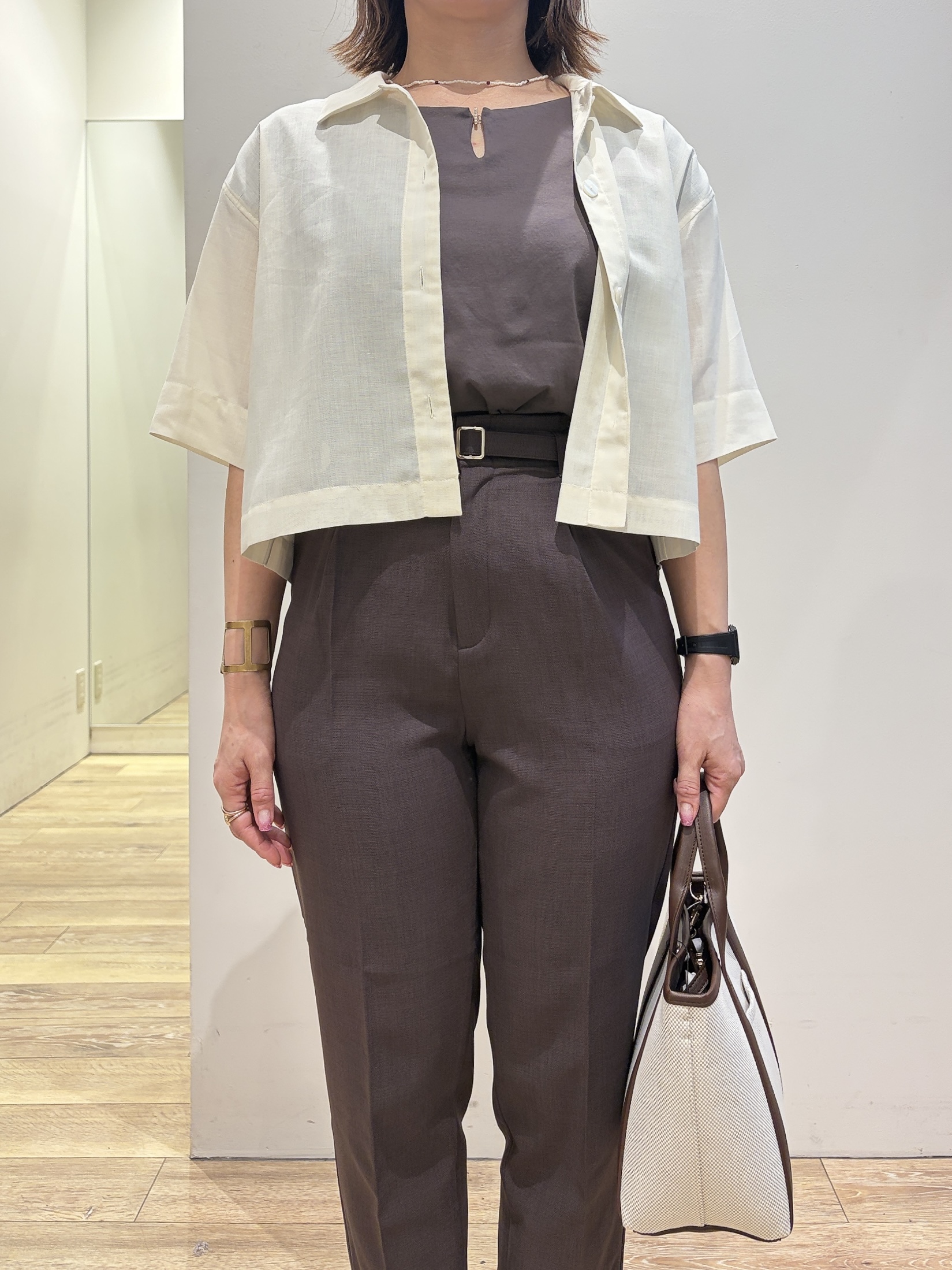 YUKOさんの「index｜【接触冷感】ビジューキーネックフレンチトップス《UVケア／洗濯機OK／XS～3L／8col》」を使ったコーディネート