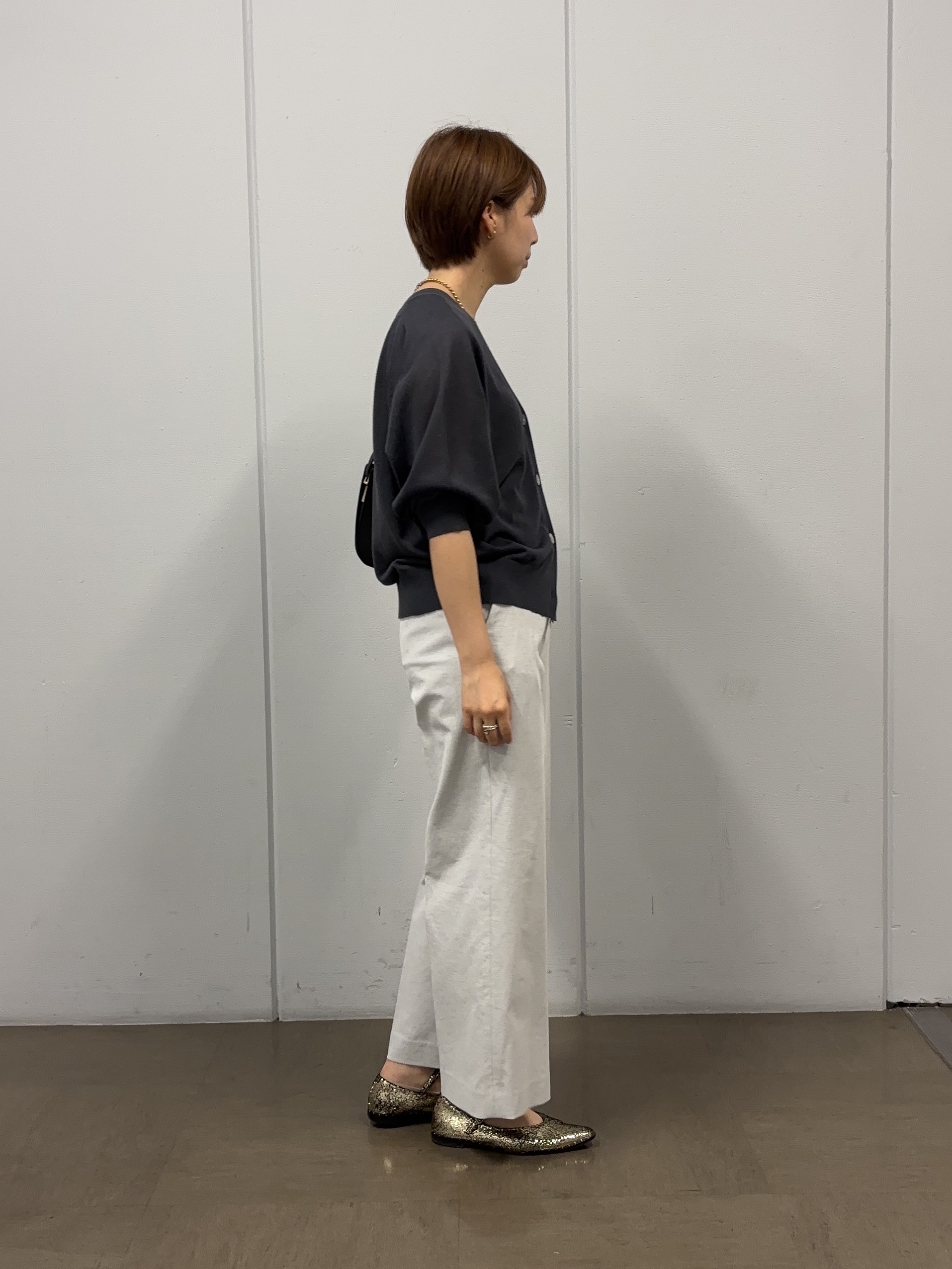 tsujiさんの「UNTITLED｜【アンサンブル可/シアー】リネンエステルカーディガン」を使ったコーディネート