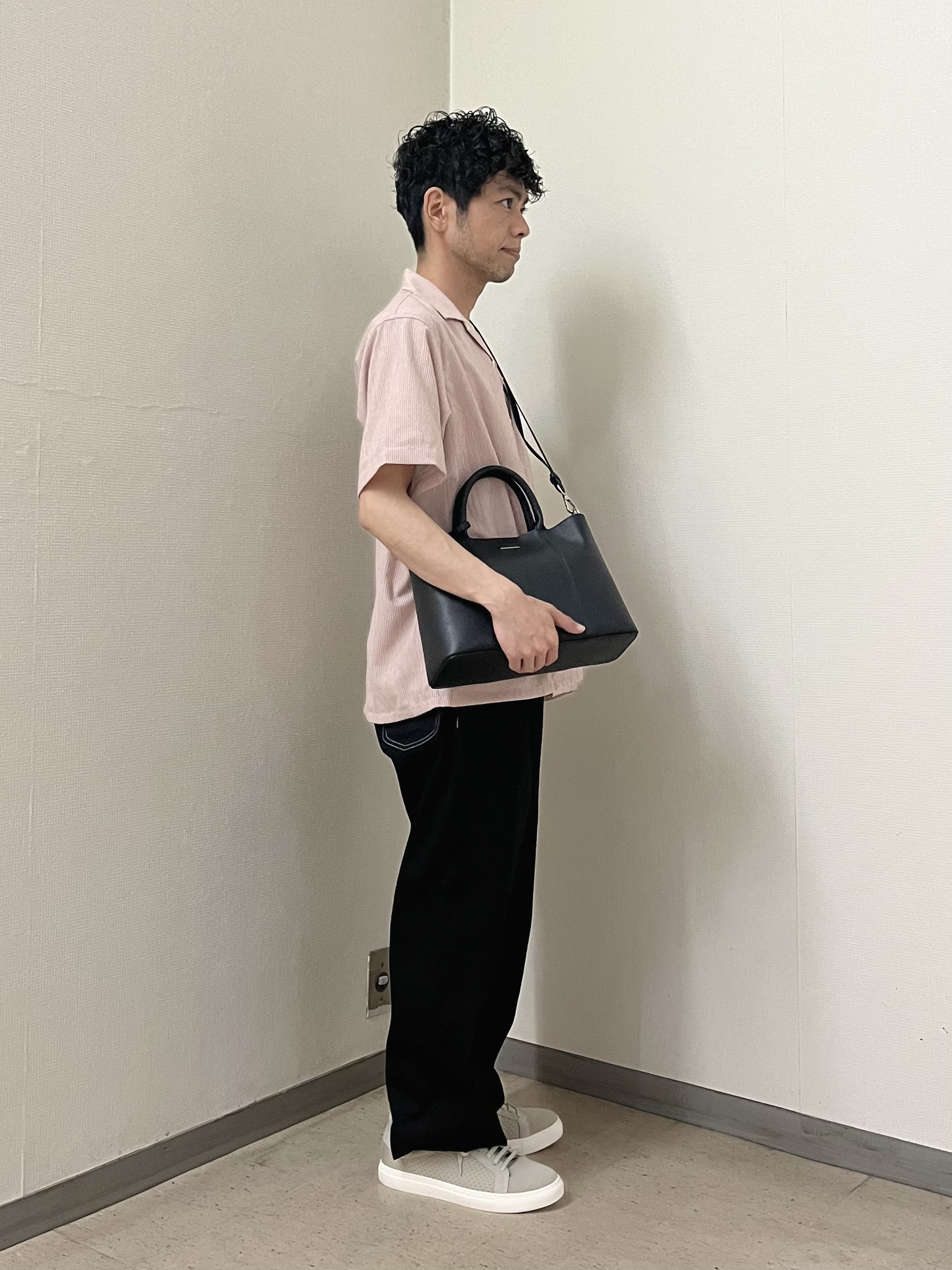 URAさんの「TAKEO KIKUCHI｜【通気性】トリコットサッカー オープンカラー シャツ」を使ったコーディネート