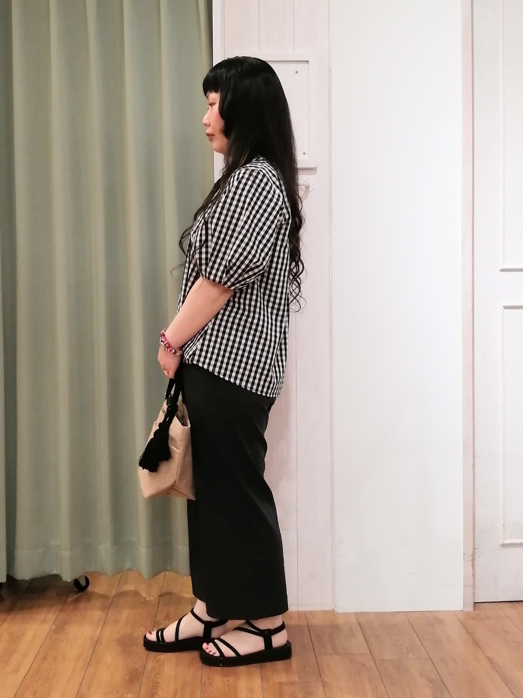 あきなさんの「SHOO･LA･RUE｜【高レビュー/洗濯後しわになりにくい/インせず着られる】自然に体型カバー 麻調ペプラムブラウス」を使ったコーディネート