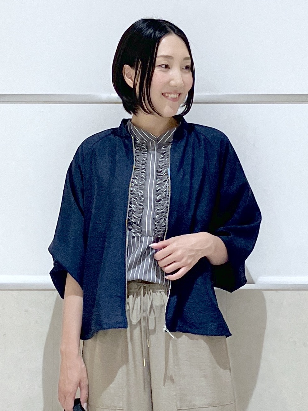 eriko さんの「Dessin｜【着映え/洗える】フロントフリル五分袖ブラウス」を使ったコーディネート