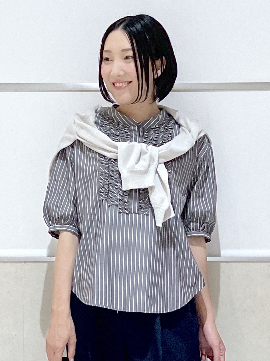 eriko さんの「Dessin｜【着映え/洗える】フロントフリル五分袖ブラウス」を使ったコーディネート