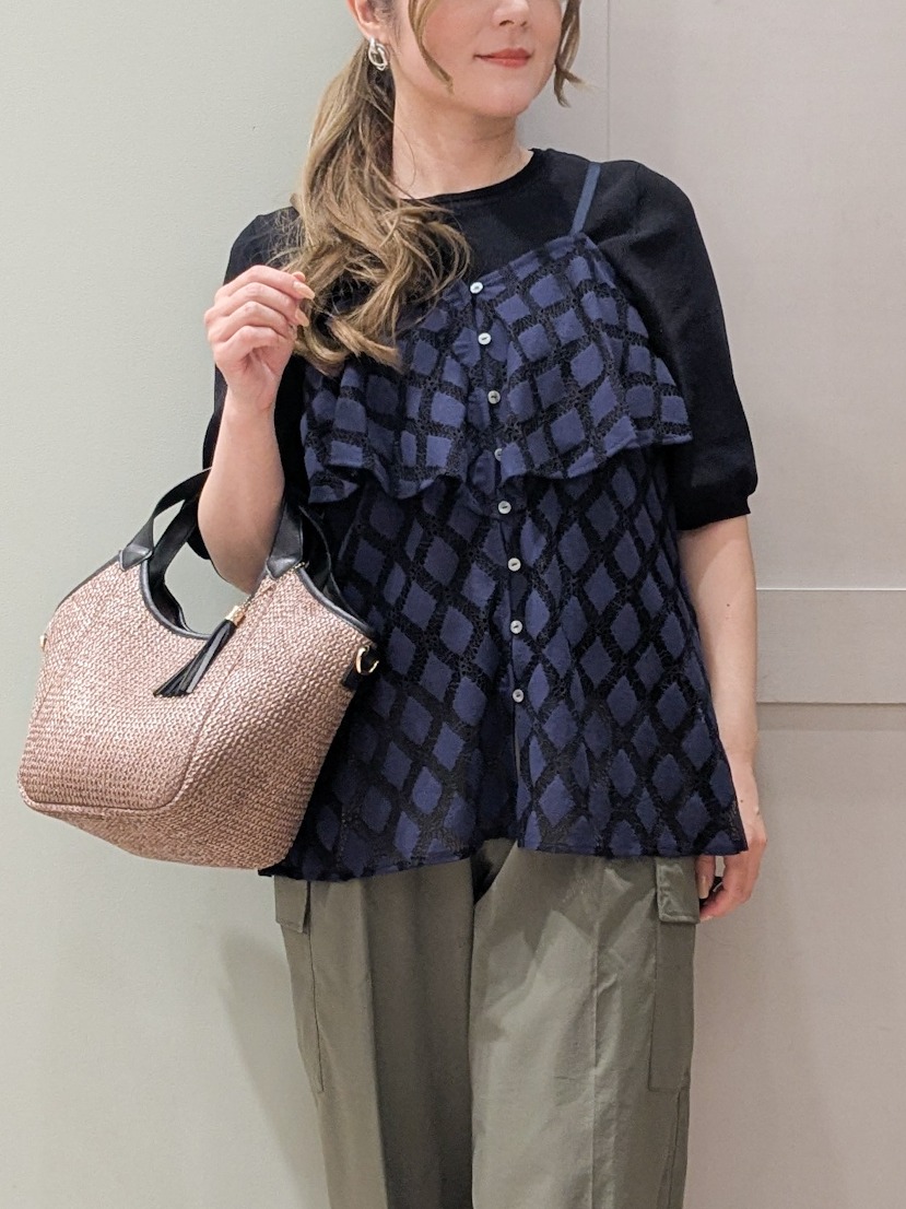 kuwawaさんの「grove｜【シリーズ累計36万枚/UVカット・ひんやり・洗濯機OK】やわらかドライタッチ 五分袖クルーネックニ」を使ったコーディネート