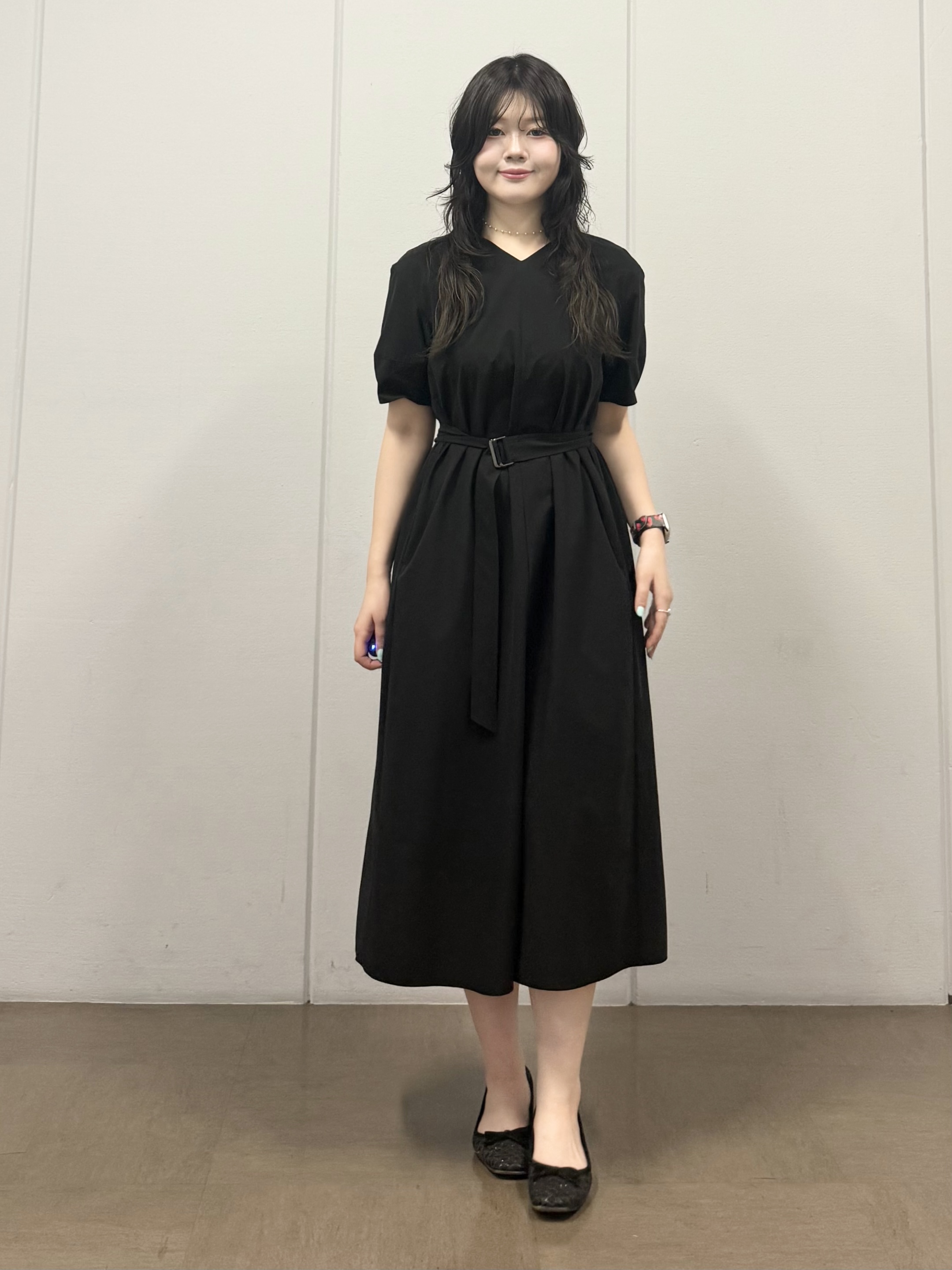 mizukiさんの「INDIVI｜【接触冷感／洗える／2WAY】ドロスト付 シアーシャンブレーシャツ」を使ったコーディネート
