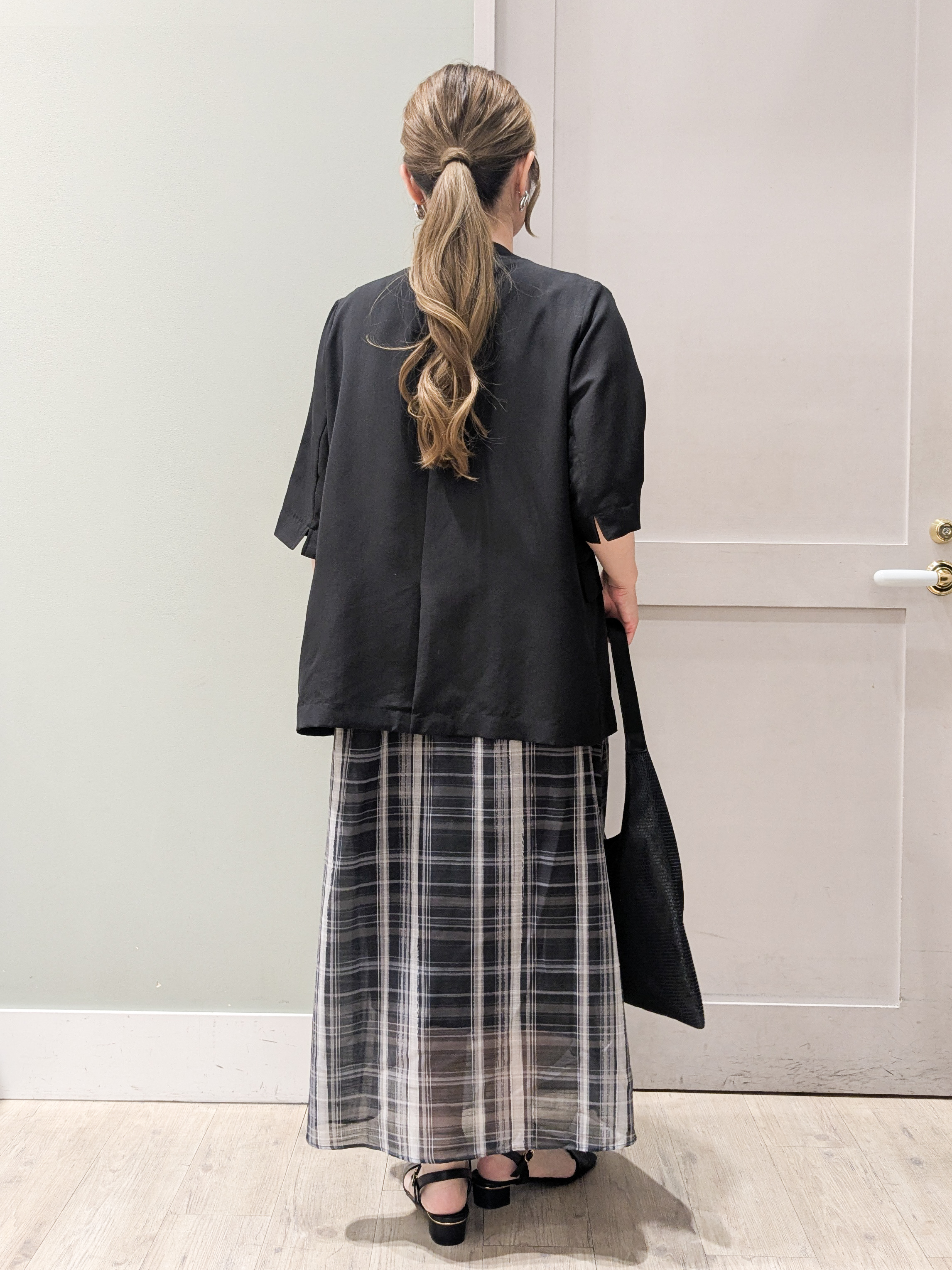 kuwawaさんの「grove｜【洗濯機OK/ひんやり】軽く羽織れるハーフスリーブジャケット」を使ったコーディネート