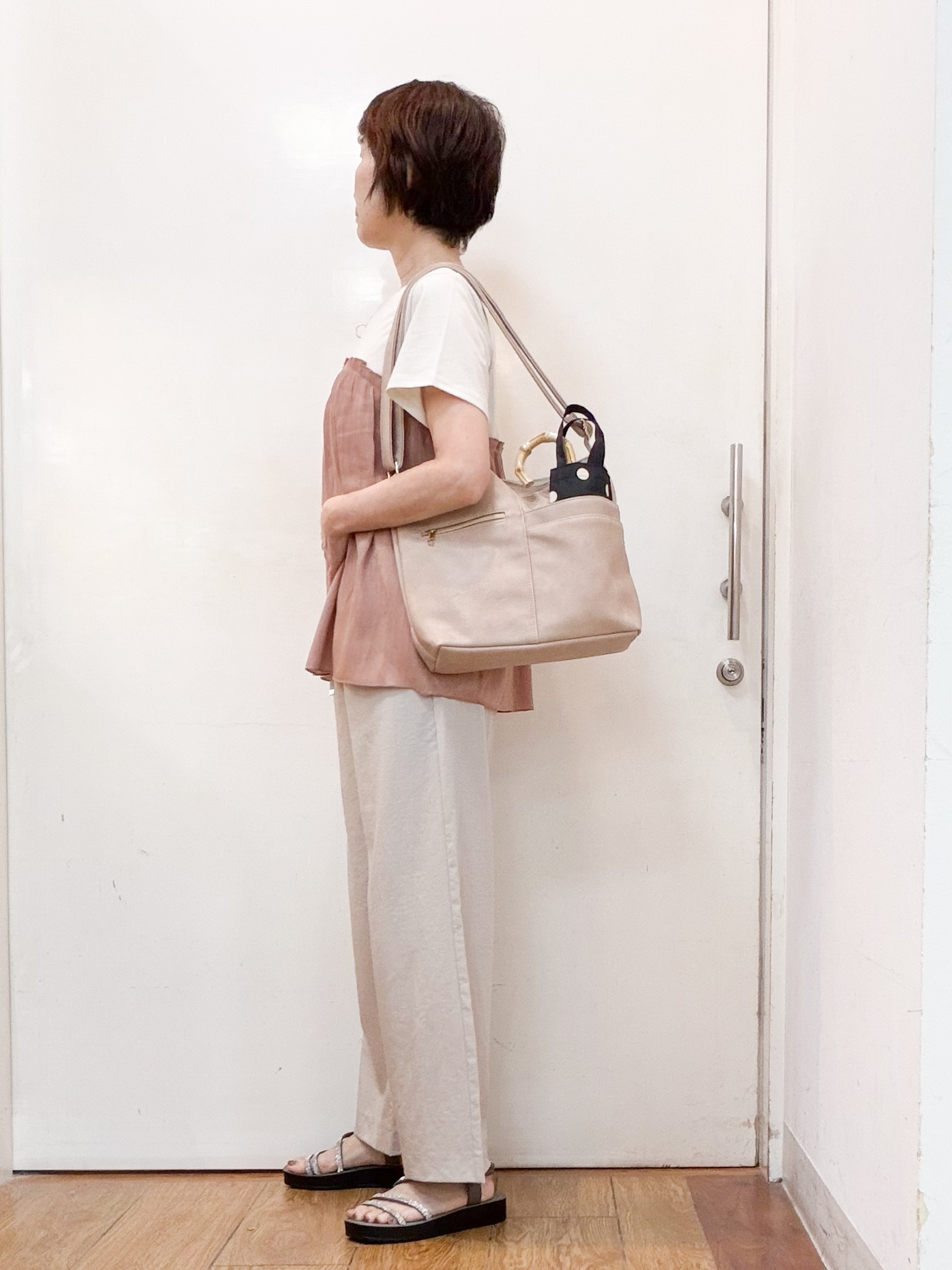 みぃさんの「SHOO･LA･RUE｜【体型カバー】1枚でインせず決まる きらきらビスチェ風Tシャツ」を使ったコーディネート