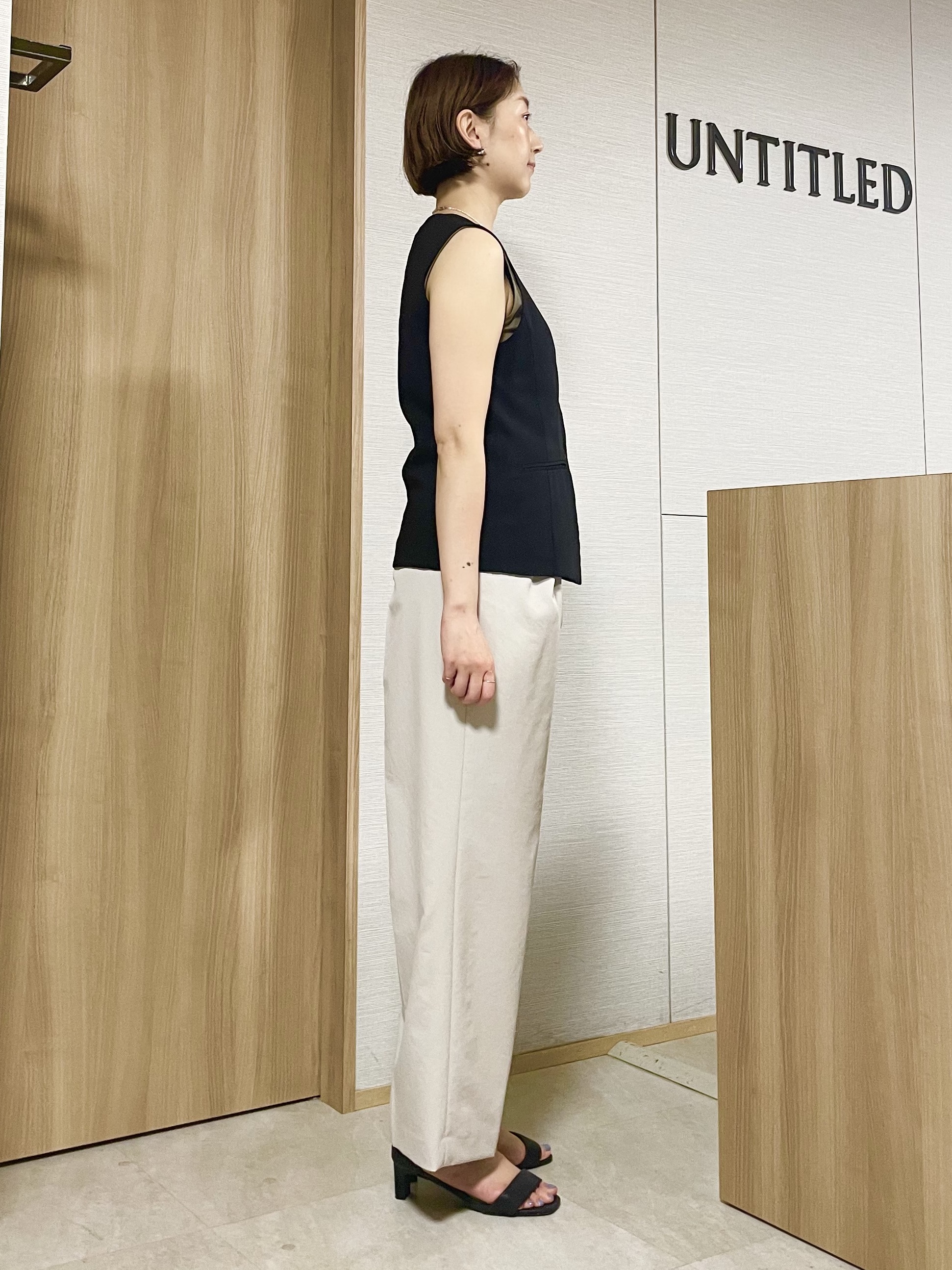 aliceさんの「UNTITLED｜◆【セットアップ可/接触冷感/通気性】ドライシアーVネックジレ」を使ったコーディネート
