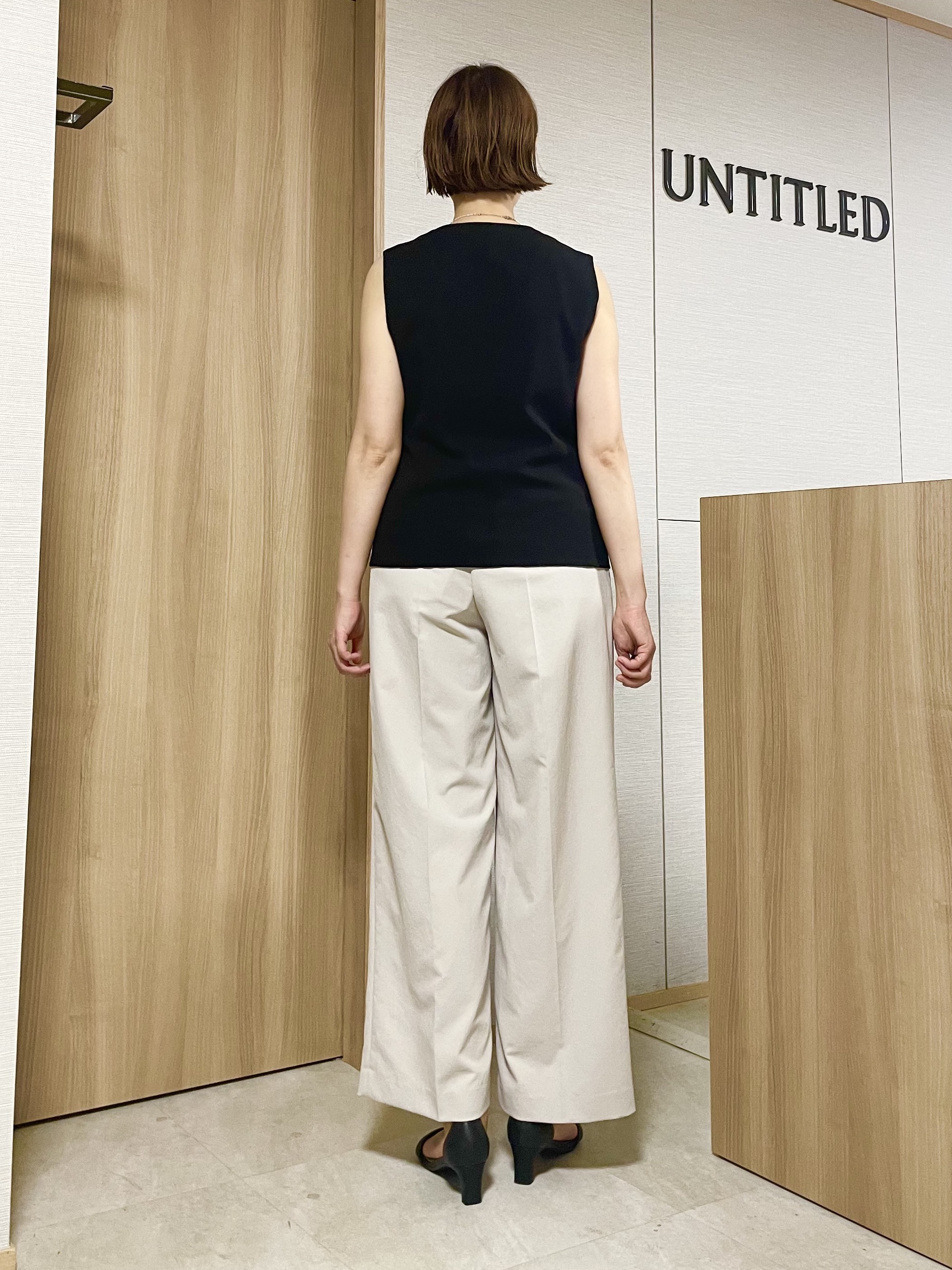 aliceさんの「UNTITLED｜◆【セットアップ可/接触冷感/通気性】ドライシアーVネックジレ」を使ったコーディネート