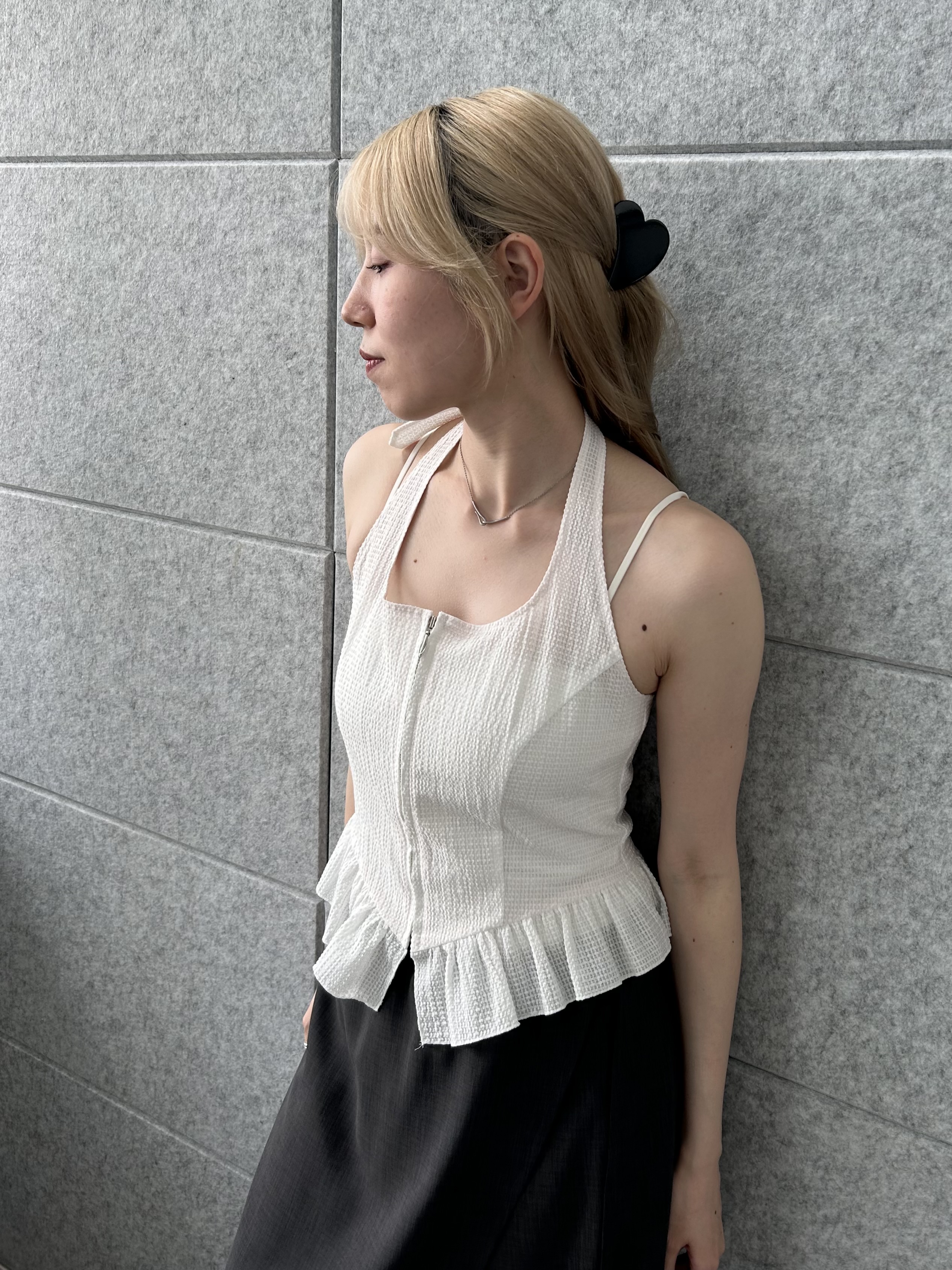 honoka Aさんの「CODE A｜halter neck bustier」を使ったコーディネート