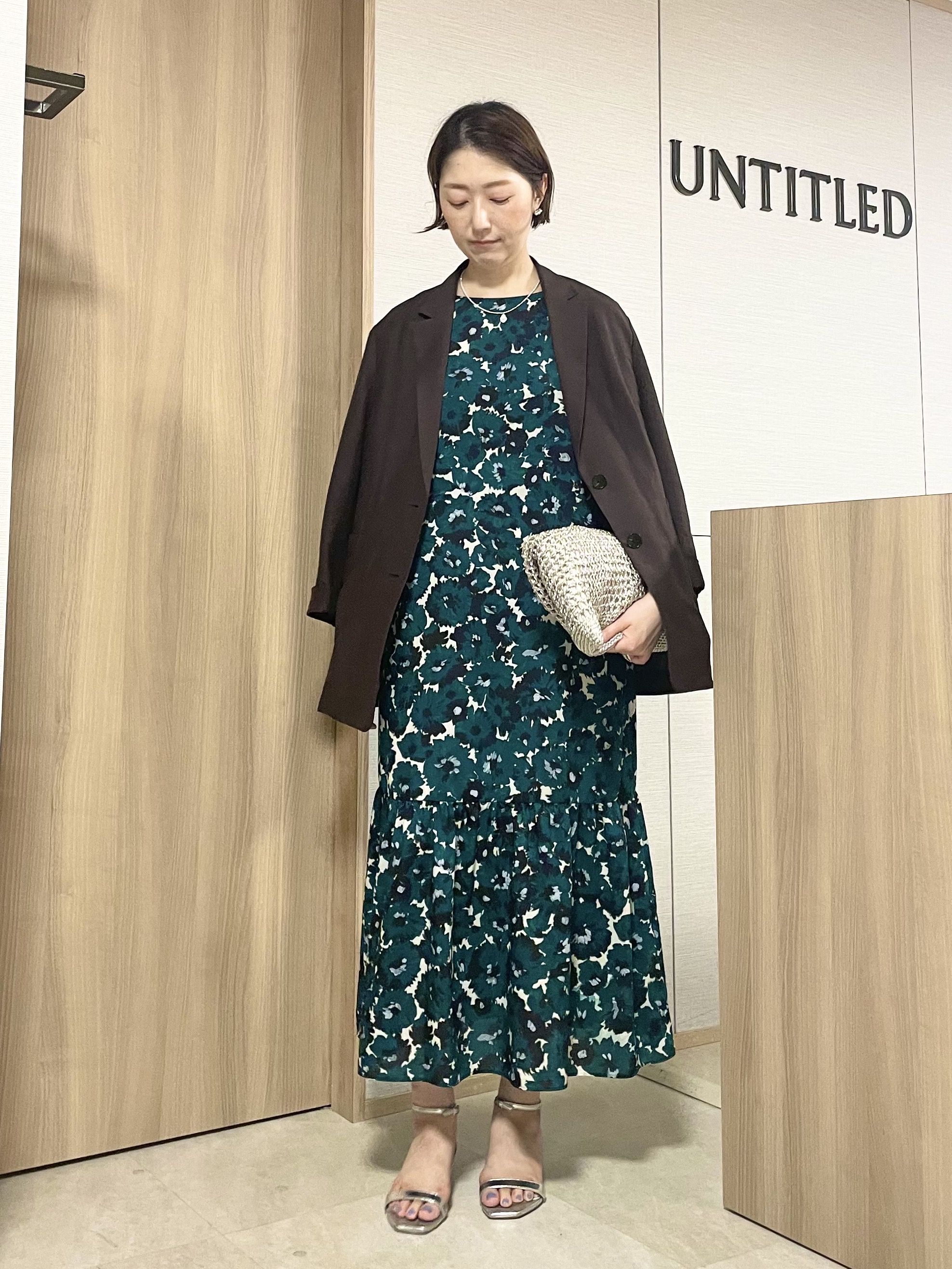 aliceさんの「UNTITLED｜【花柄/着映え】フラワープリントワンピース」を使ったコーディネート